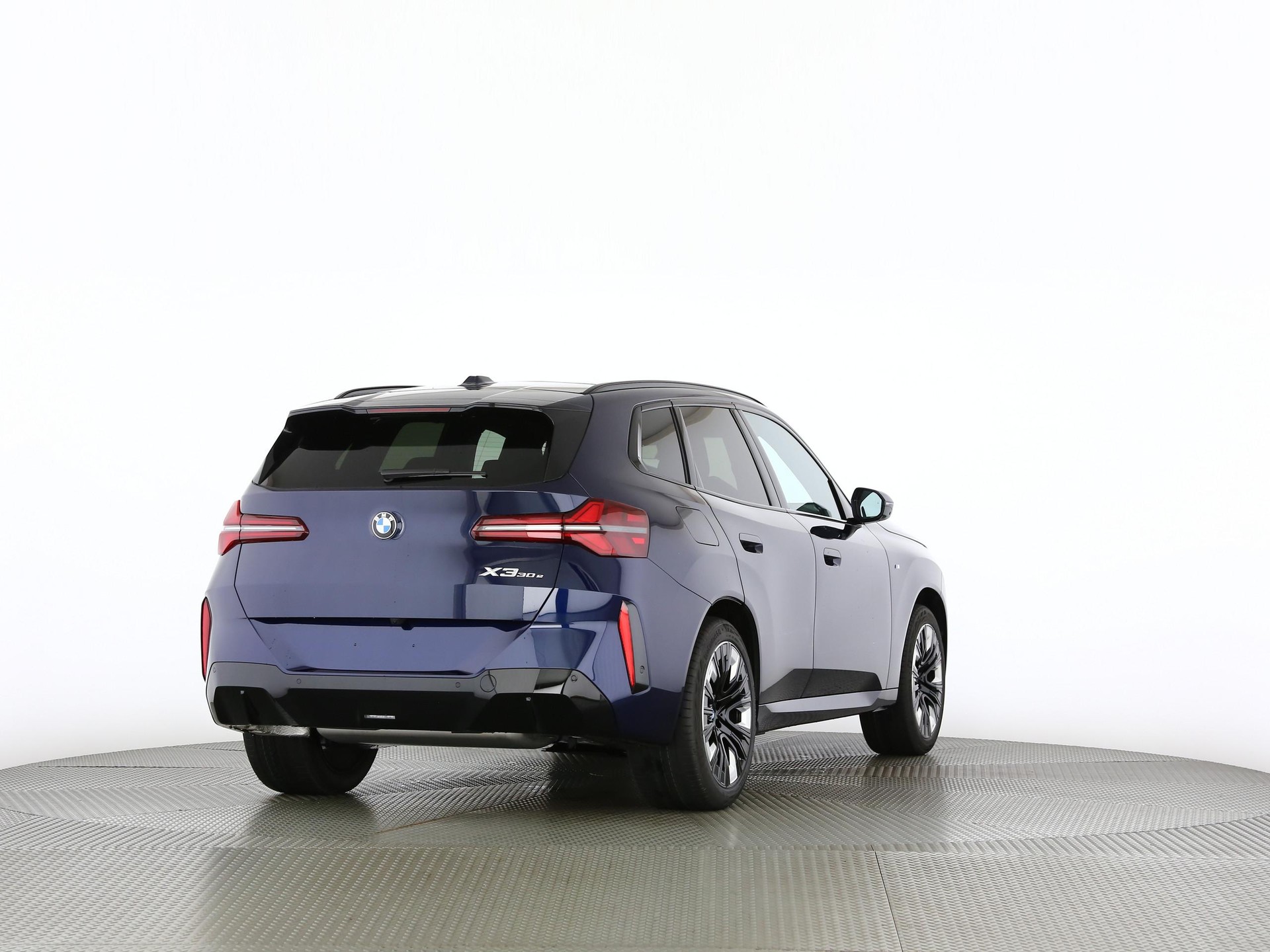 BMW X3 30e xDrive-image-18