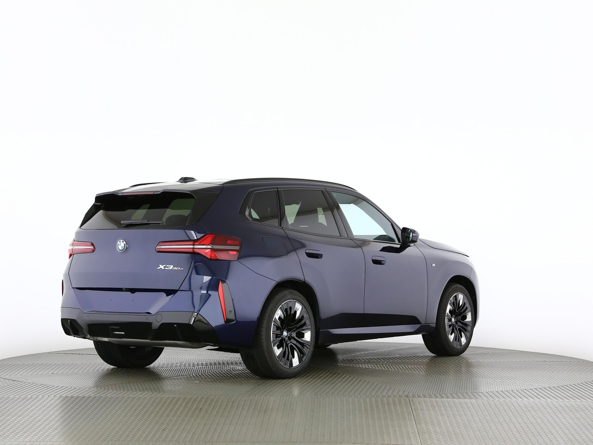BMW X3 30e xDrive-image-19