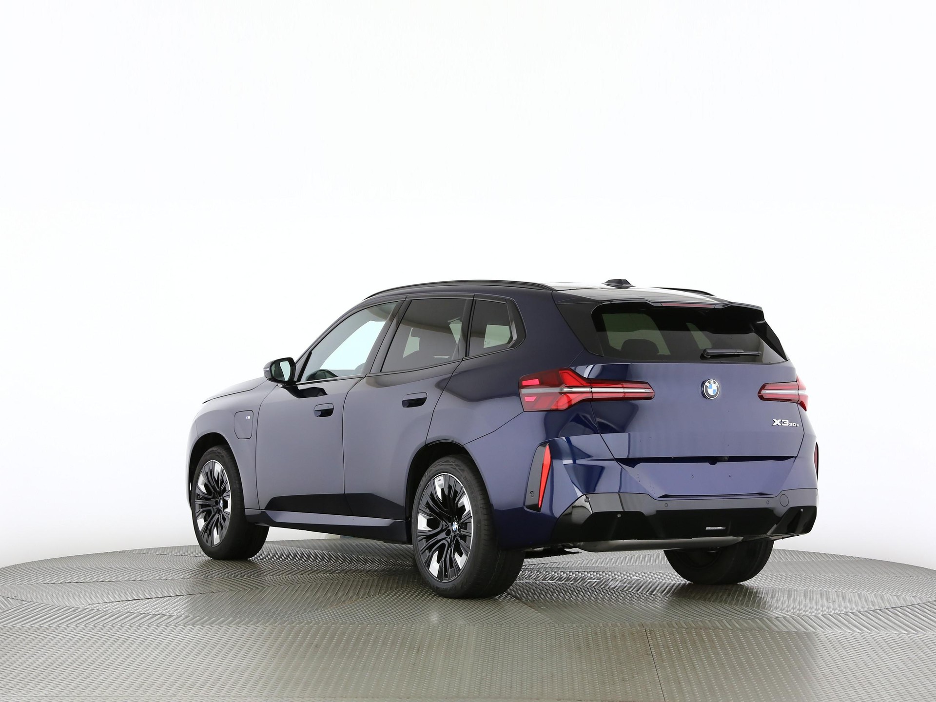 BMW X3 30e xDrive-image-15
