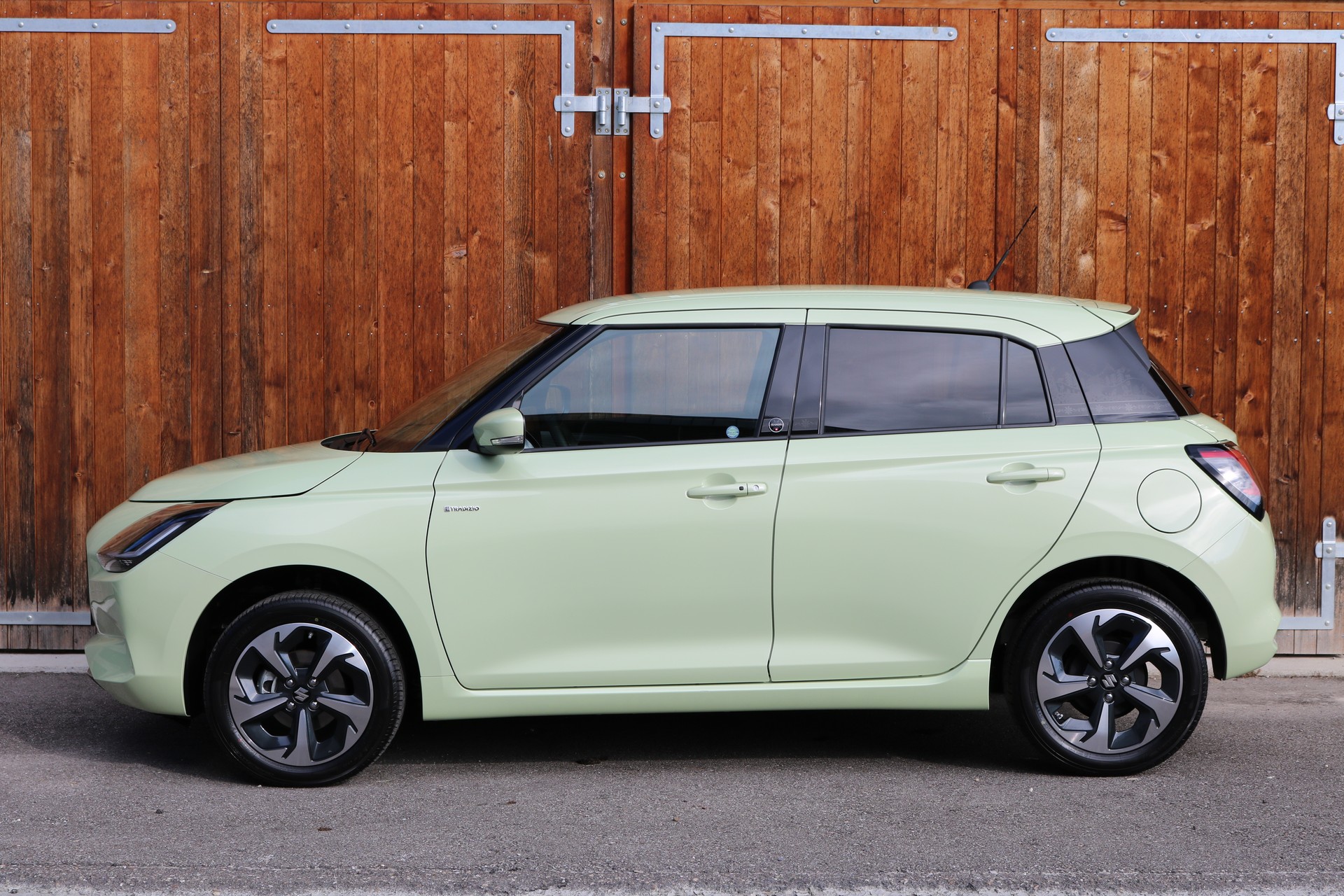 SUZUKI Swift 1.2 Tradizio Top Hybrid 4x4-showroom-element-1