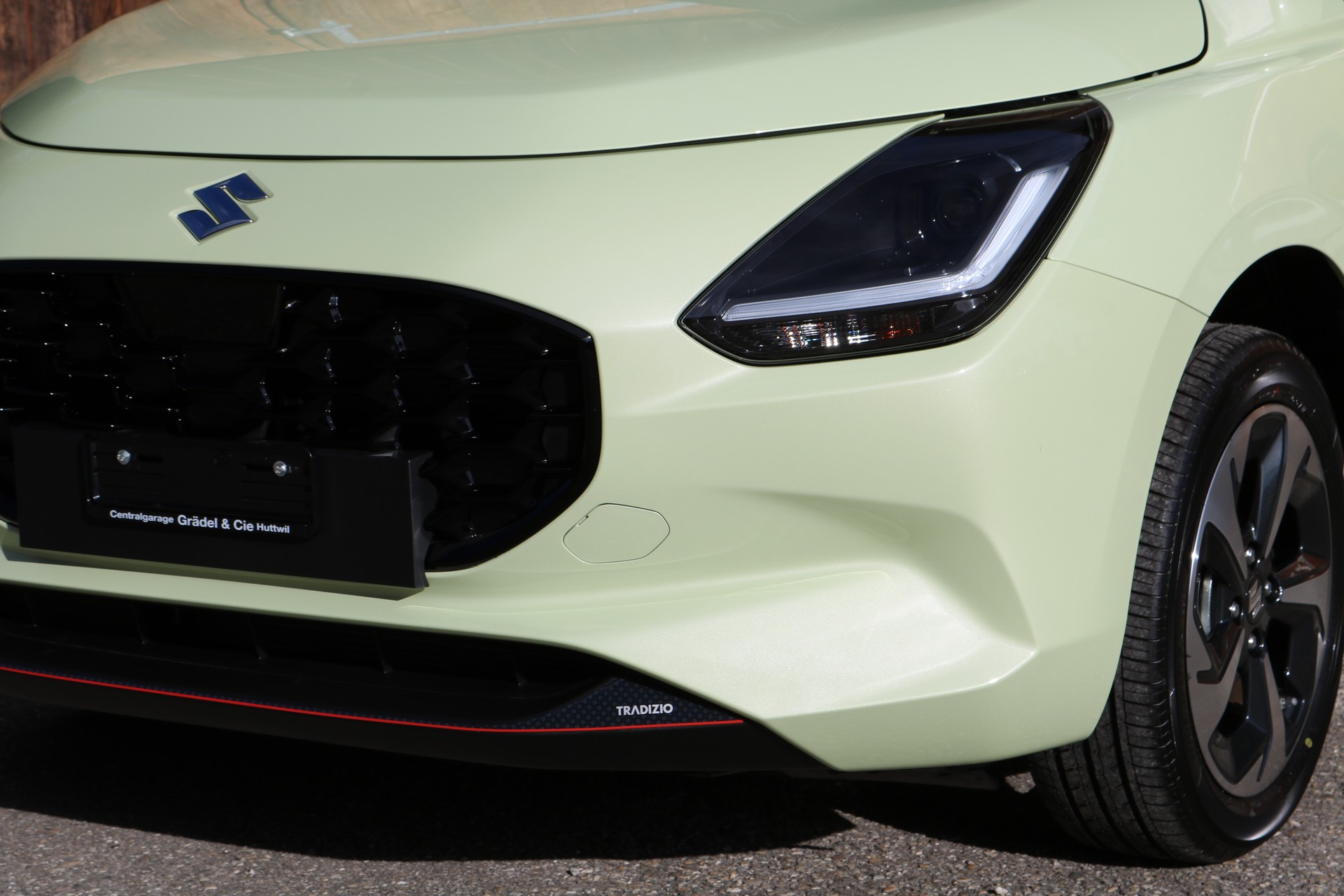 SUZUKI Swift 1.2 Tradizio Top Hybrid 4x4-image-11