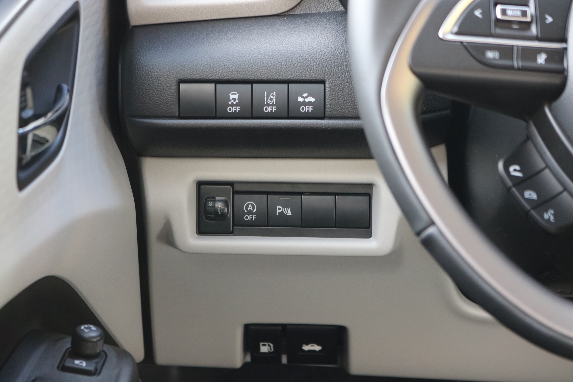 SUZUKI Swift 1.2 Tradizio Top Hybrid 4x4-image-8