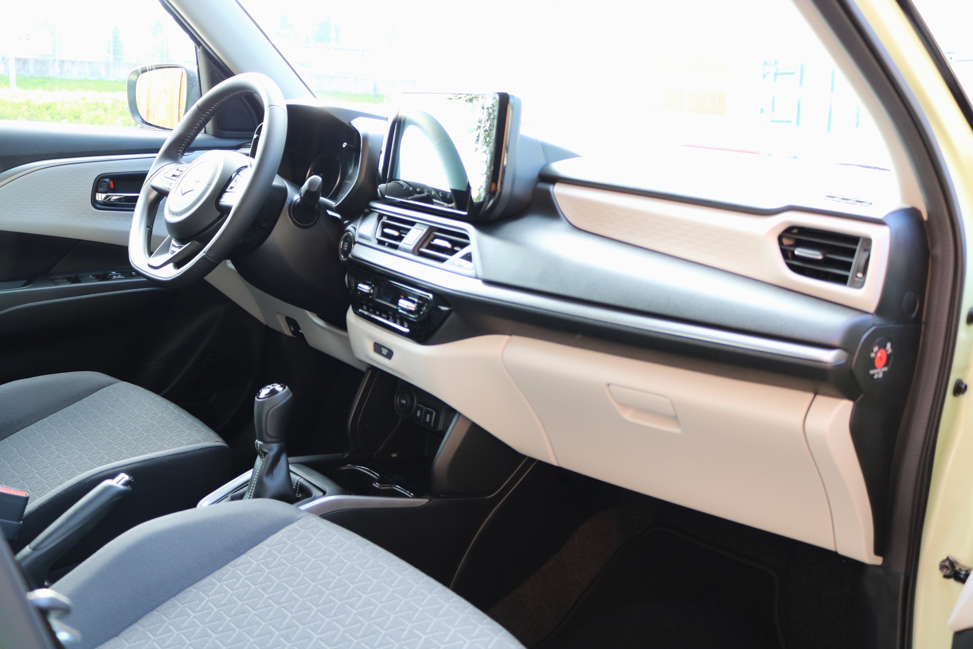SUZUKI Swift 1.2 Tradizio Top Hybrid 4x4-image-9
