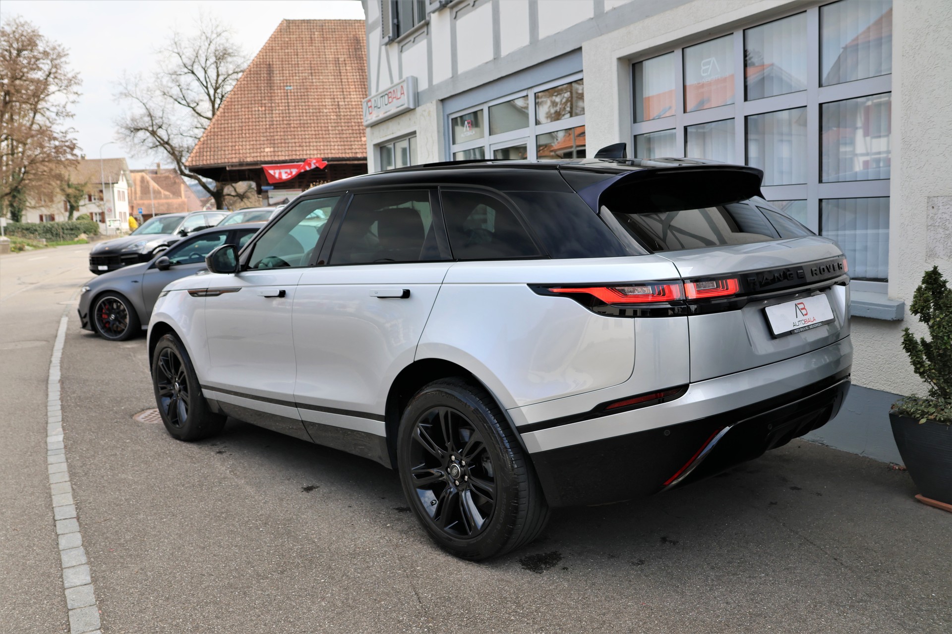 LAND ROVER Range Rover Velar P 250 Automatic (CH)-image-7