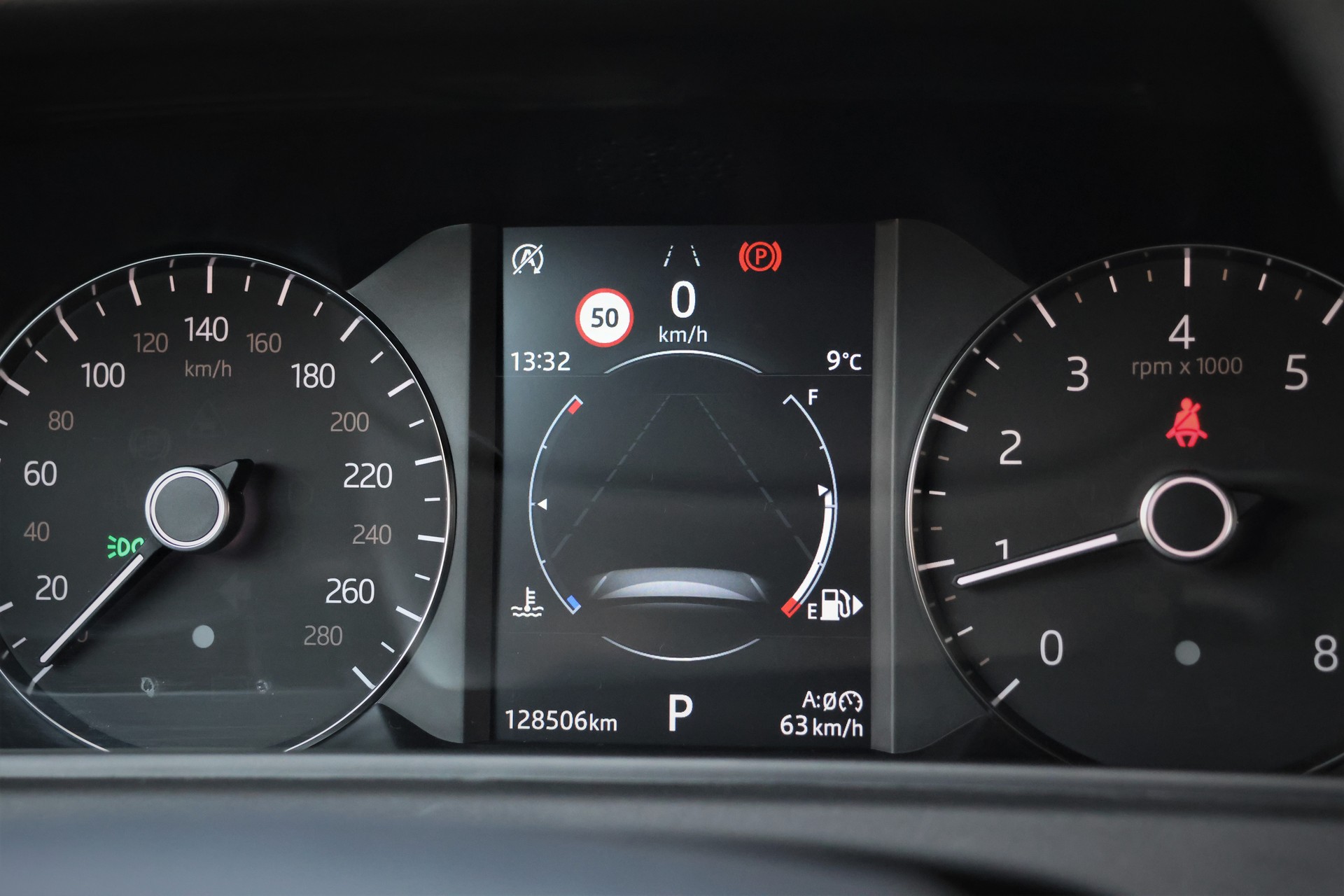 LAND ROVER Range Rover Velar P 250 Automatic (CH)-image-21