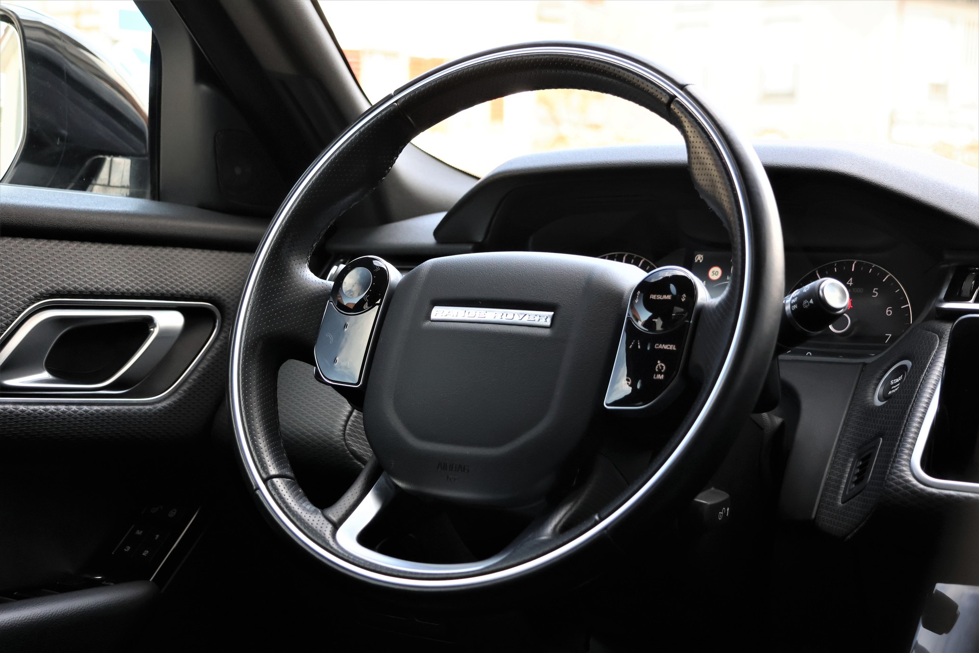 LAND ROVER Range Rover Velar P 250 Automatic (CH)-image-13