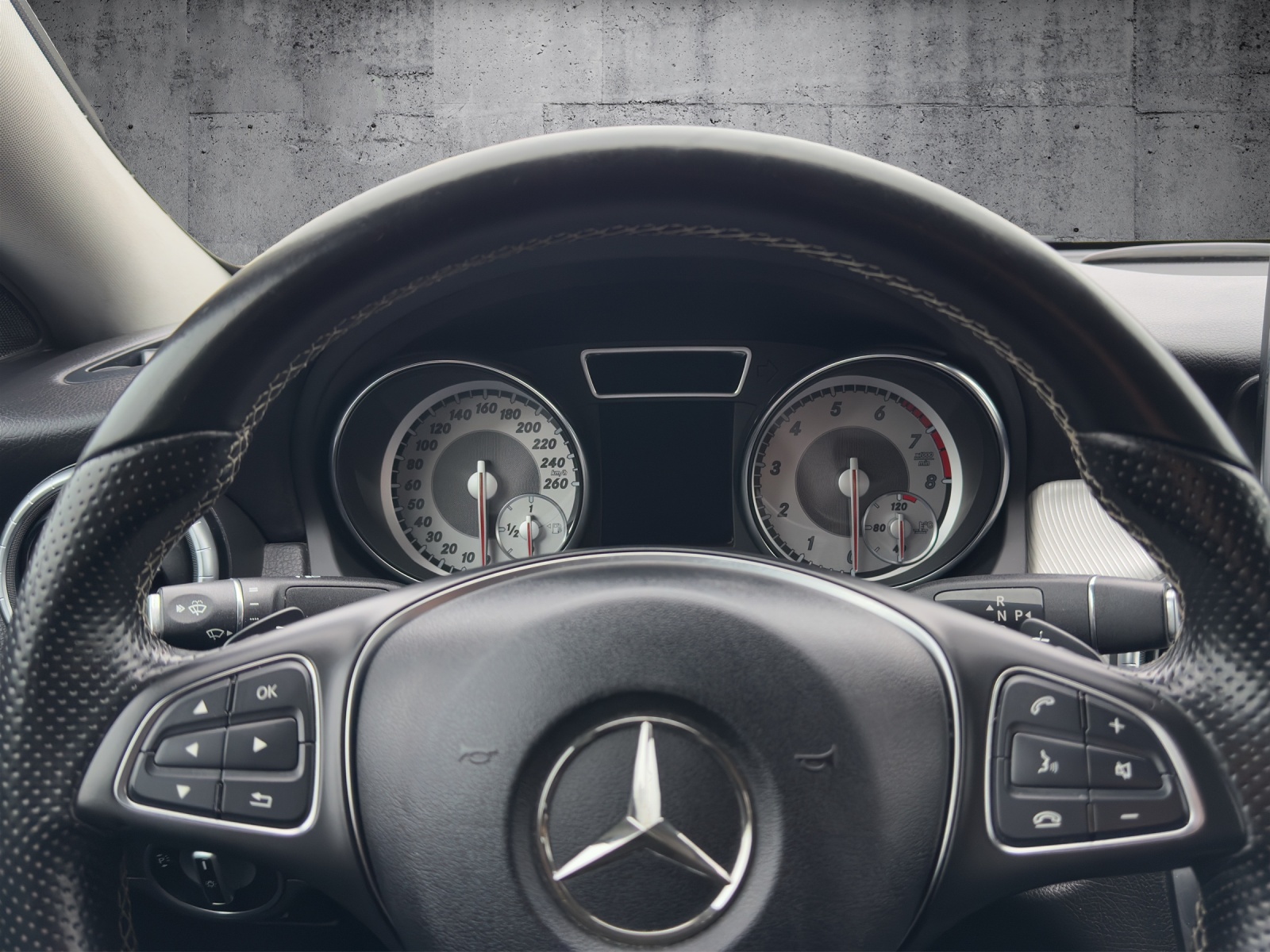 MERCEDES-BENZ CLA 250 7G-DCT-image-10
