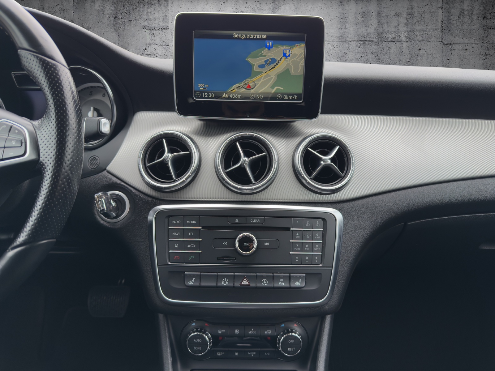 MERCEDES-BENZ CLA 250 7G-DCT-image-15