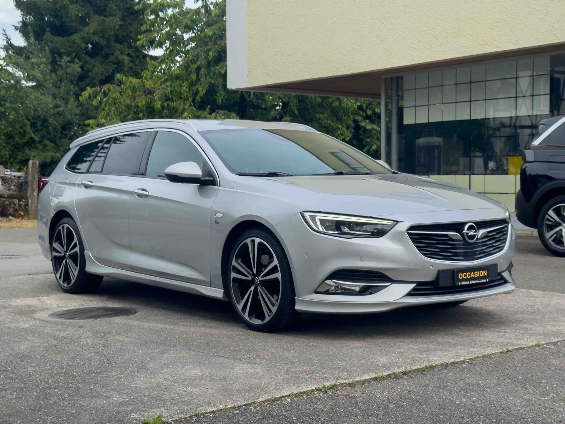 OPEL Insignia 2.0 CDTI Sports Tourer OPC-Line Excellence Automatic-image-2