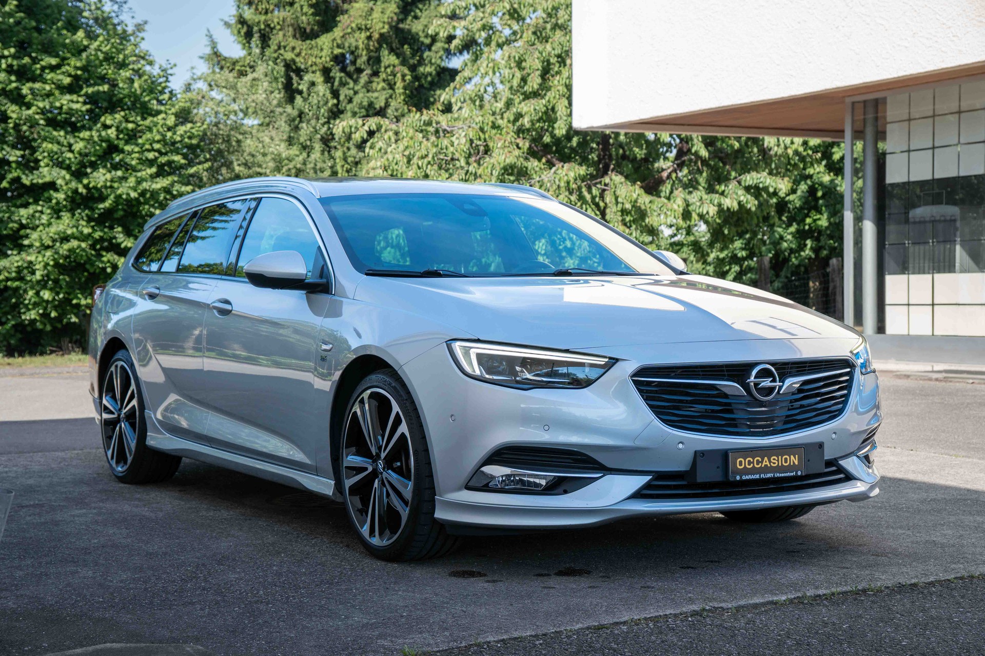OPEL Insignia 2.0 CDTI OPC-Line Sports Tourer Excellence Automatic-image-2