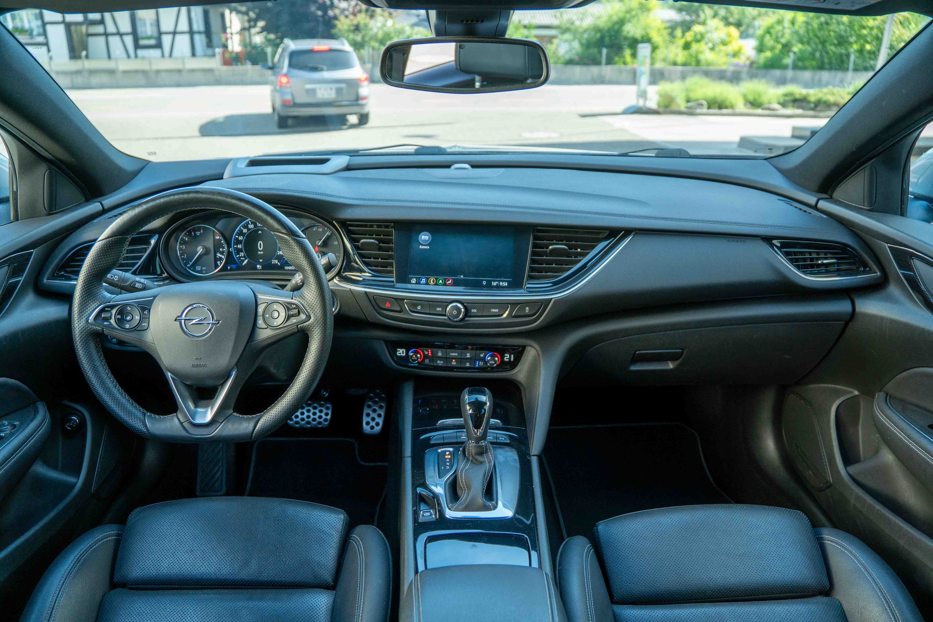 OPEL Insignia 2.0 CDTI OPC-Line Sports Tourer Excellence Automatic-image-8