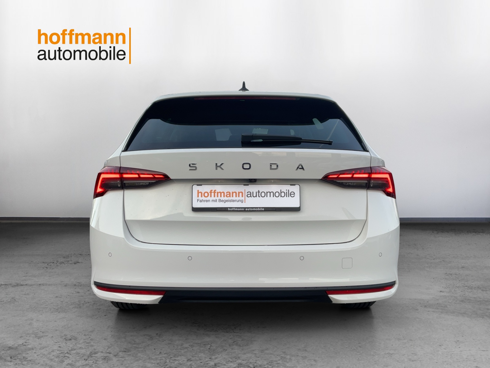SKODA Octavia Combi 1.5 TSI mHEV DSG Selection-image-4