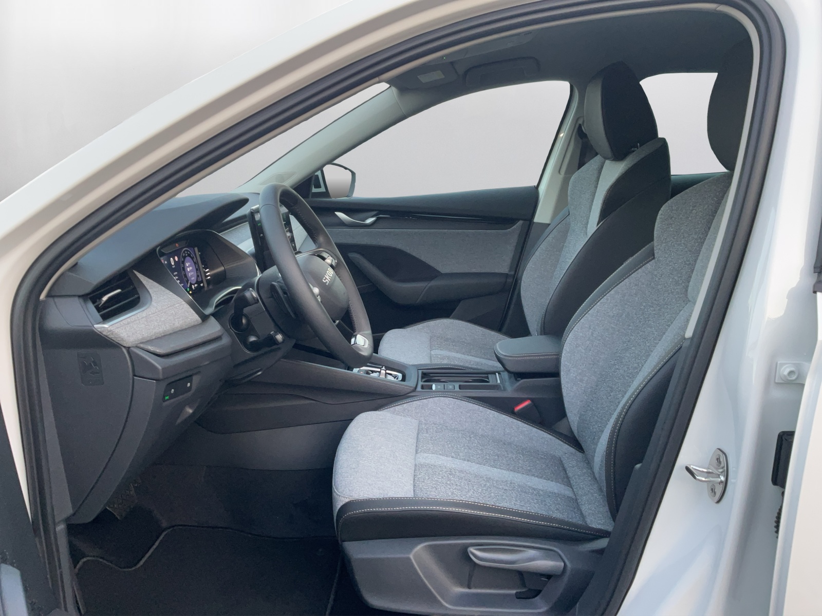 SKODA Octavia Combi 1.5 TSI mHEV DSG Selection-image-9