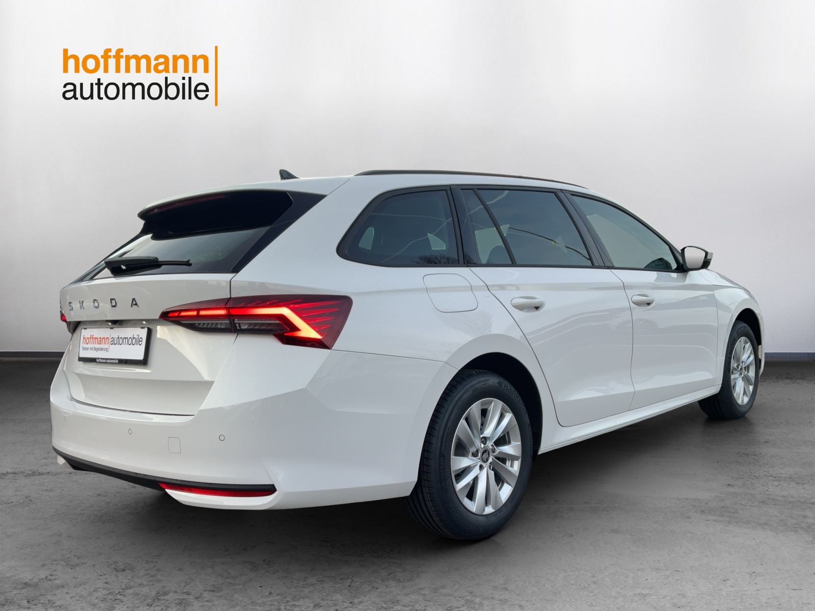 SKODA Octavia Combi 1.5 TSI mHEV DSG Selection-image-3