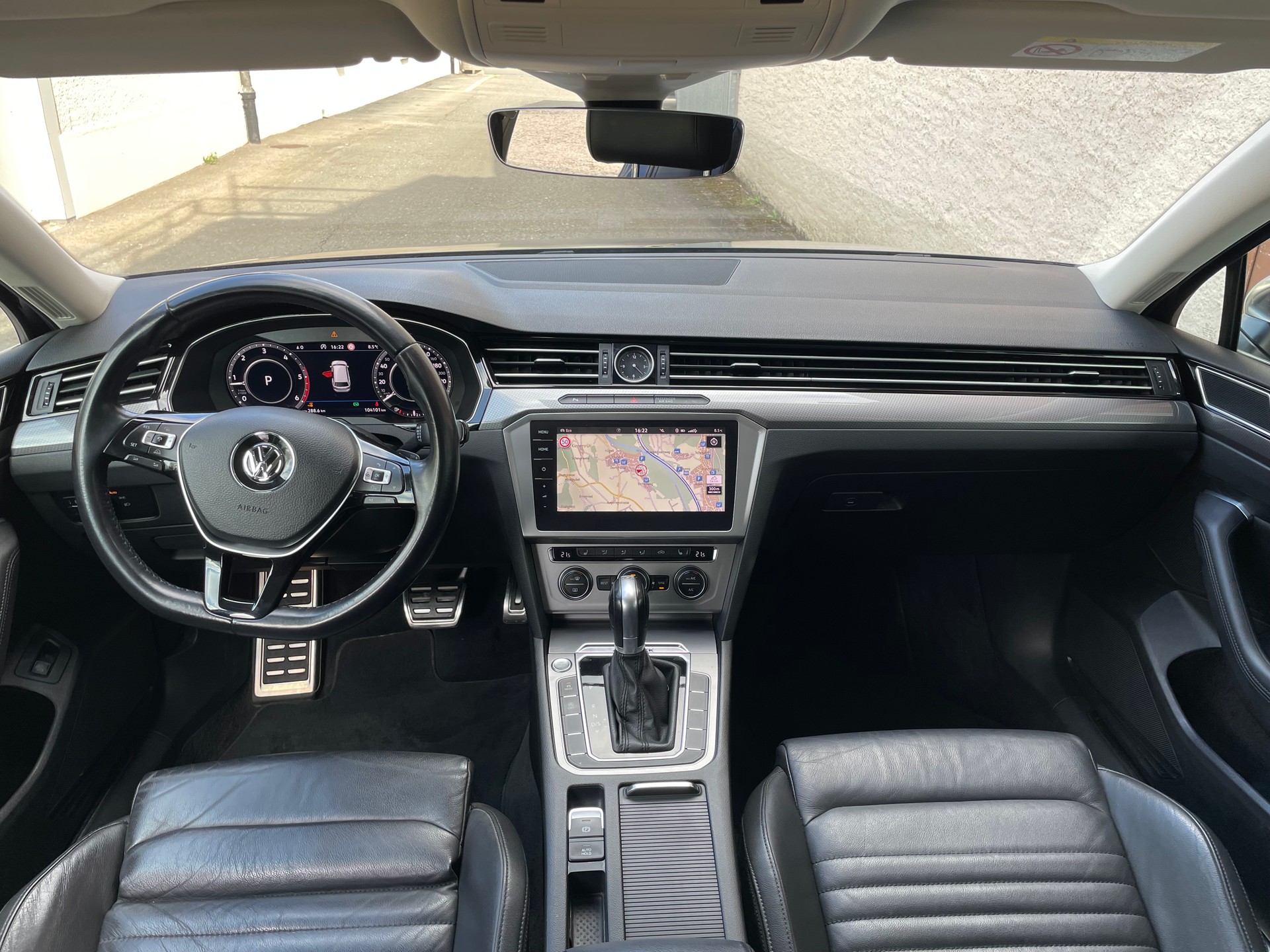 VW VW Passat Alltrack 2.0 TDI BMT 4Motion DSG-image-13