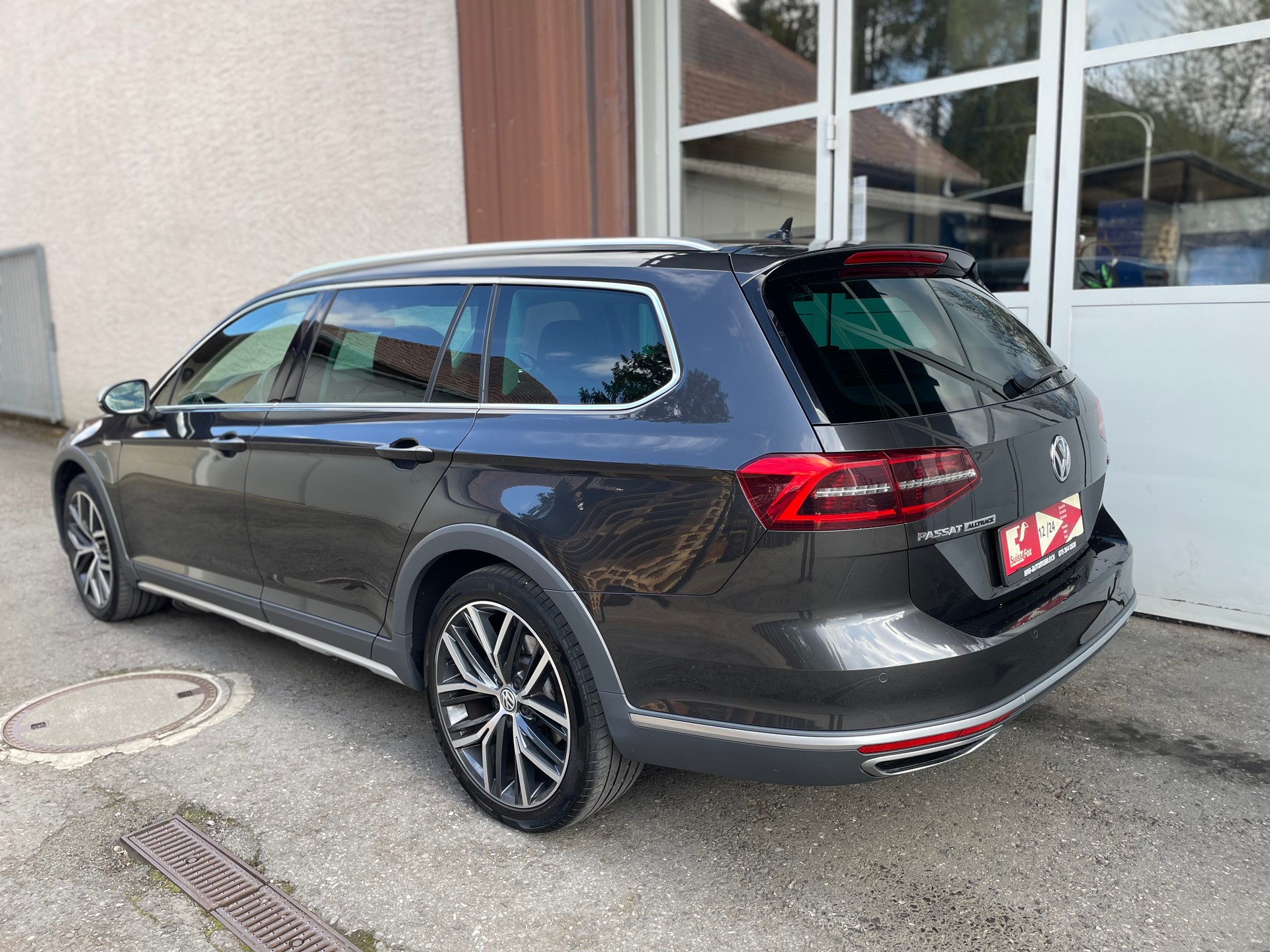 VW VW Passat Alltrack 2.0 TDI BMT 4Motion DSG-image-4