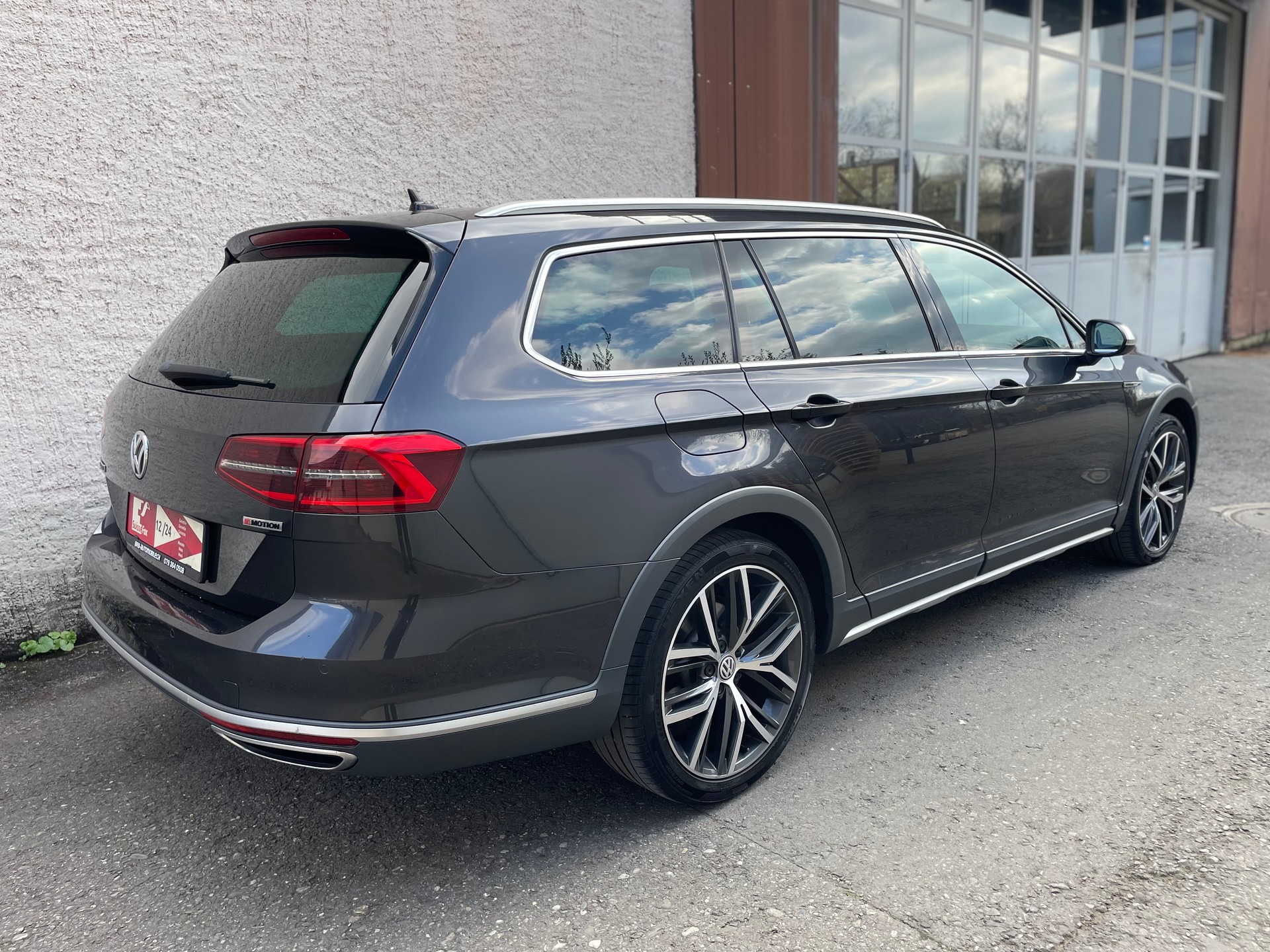 VW VW Passat Alltrack 2.0 TDI BMT 4Motion DSG-image-2