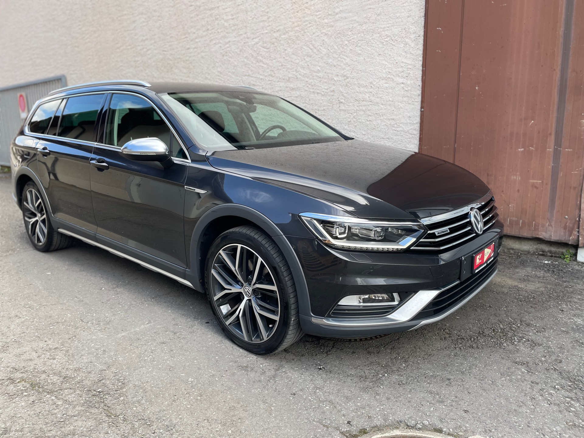 VW VW Passat Alltrack 2.0 TDI BMT 4Motion DSG-image-1