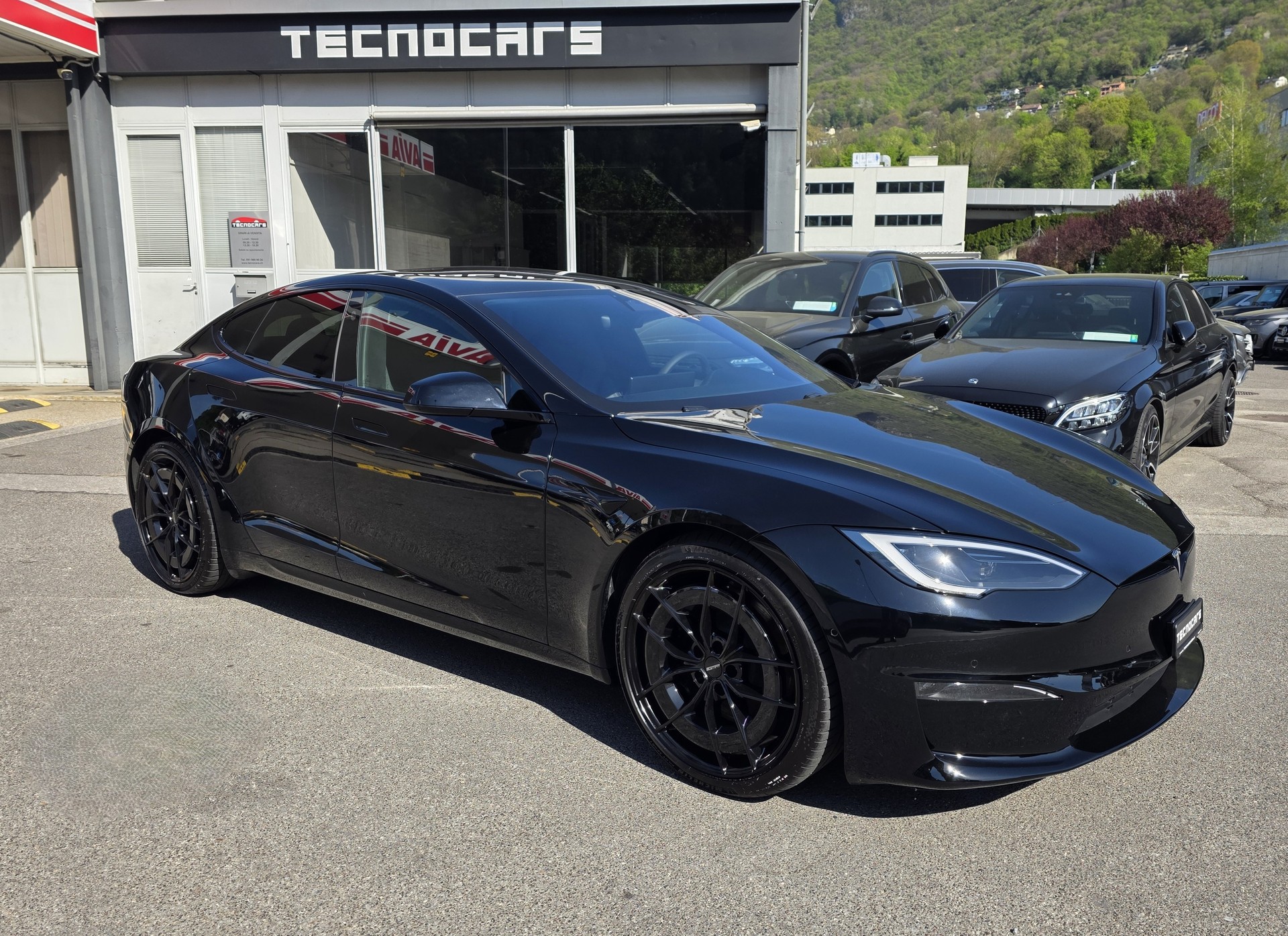 TESLA Model S-image-0