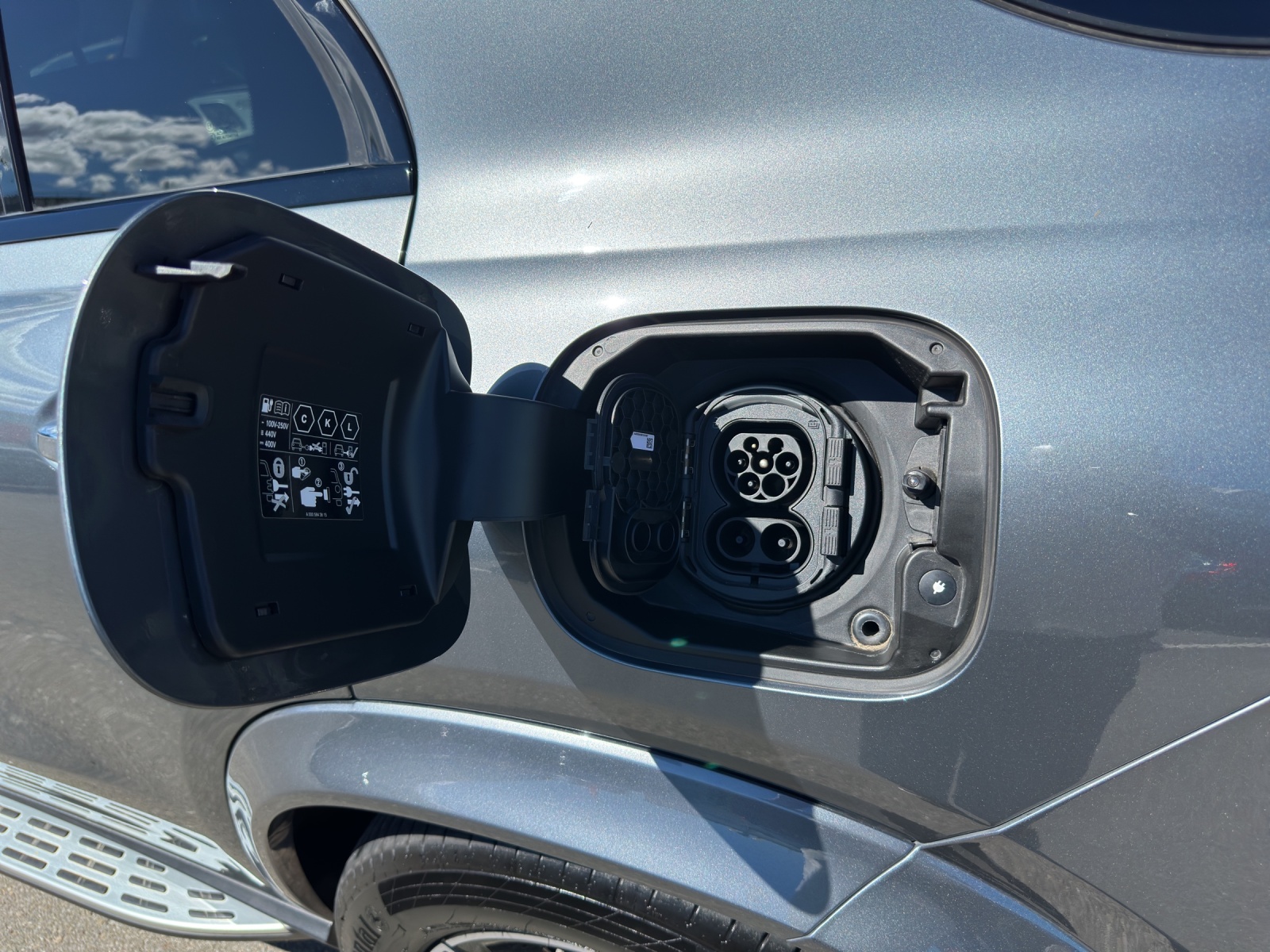 MERCEDES-BENZ GLE 350 e 4Matic AMG Line 9G-Tronic-image-13