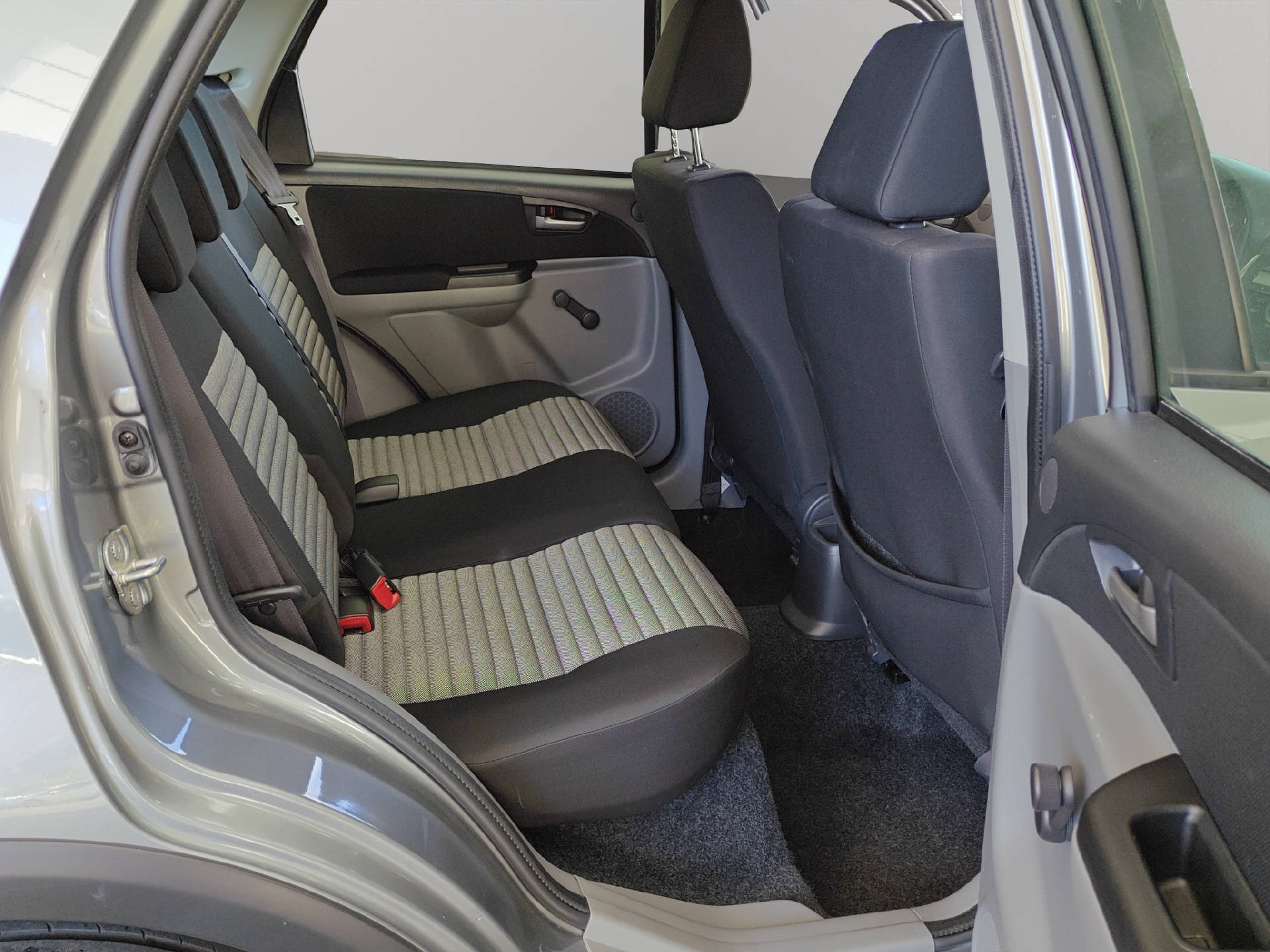 SUZUKI SX4 1.6 16V GL Streetline-image-10