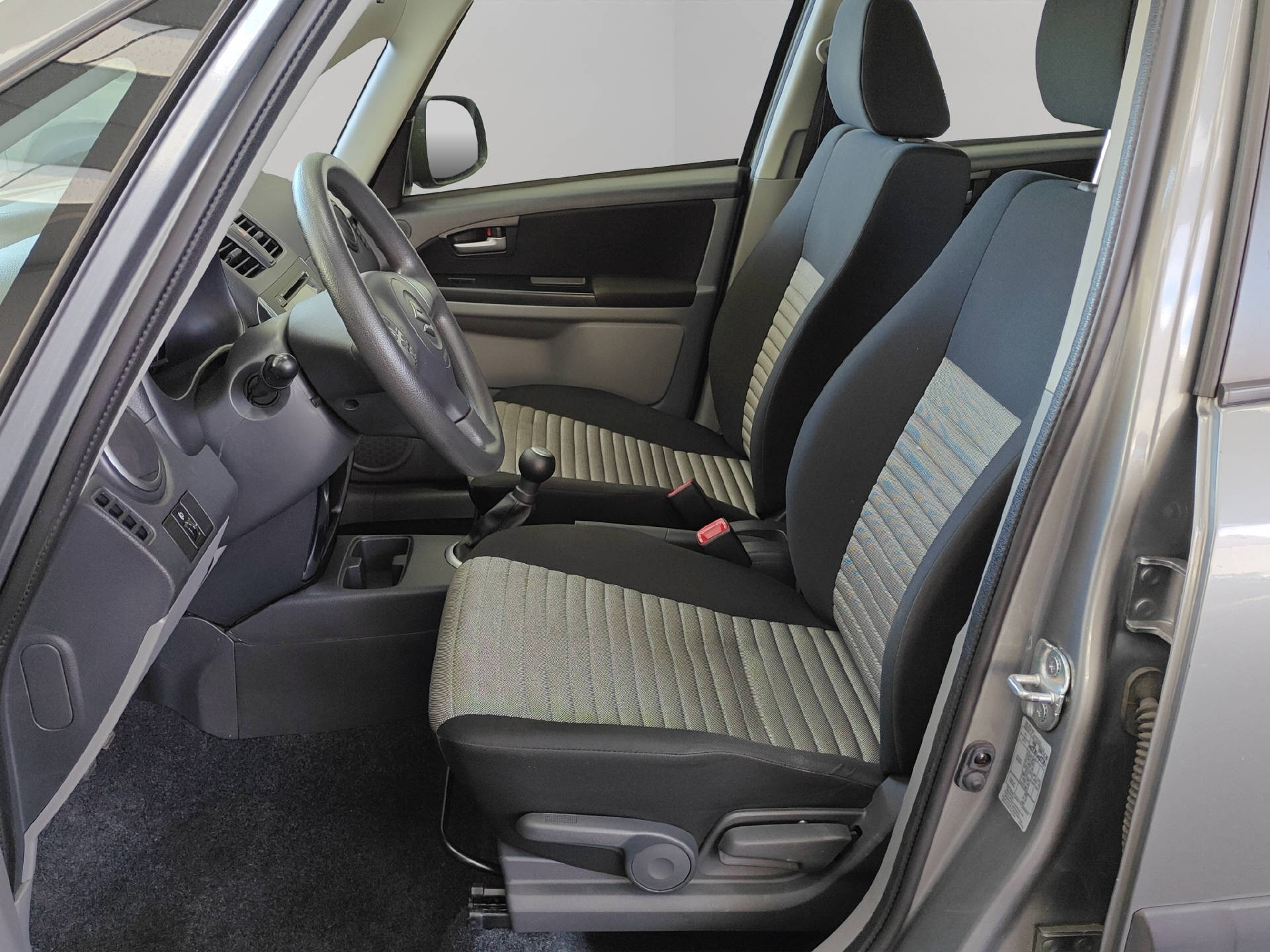 SUZUKI SX4 1.6 16V GL Streetline-image-8