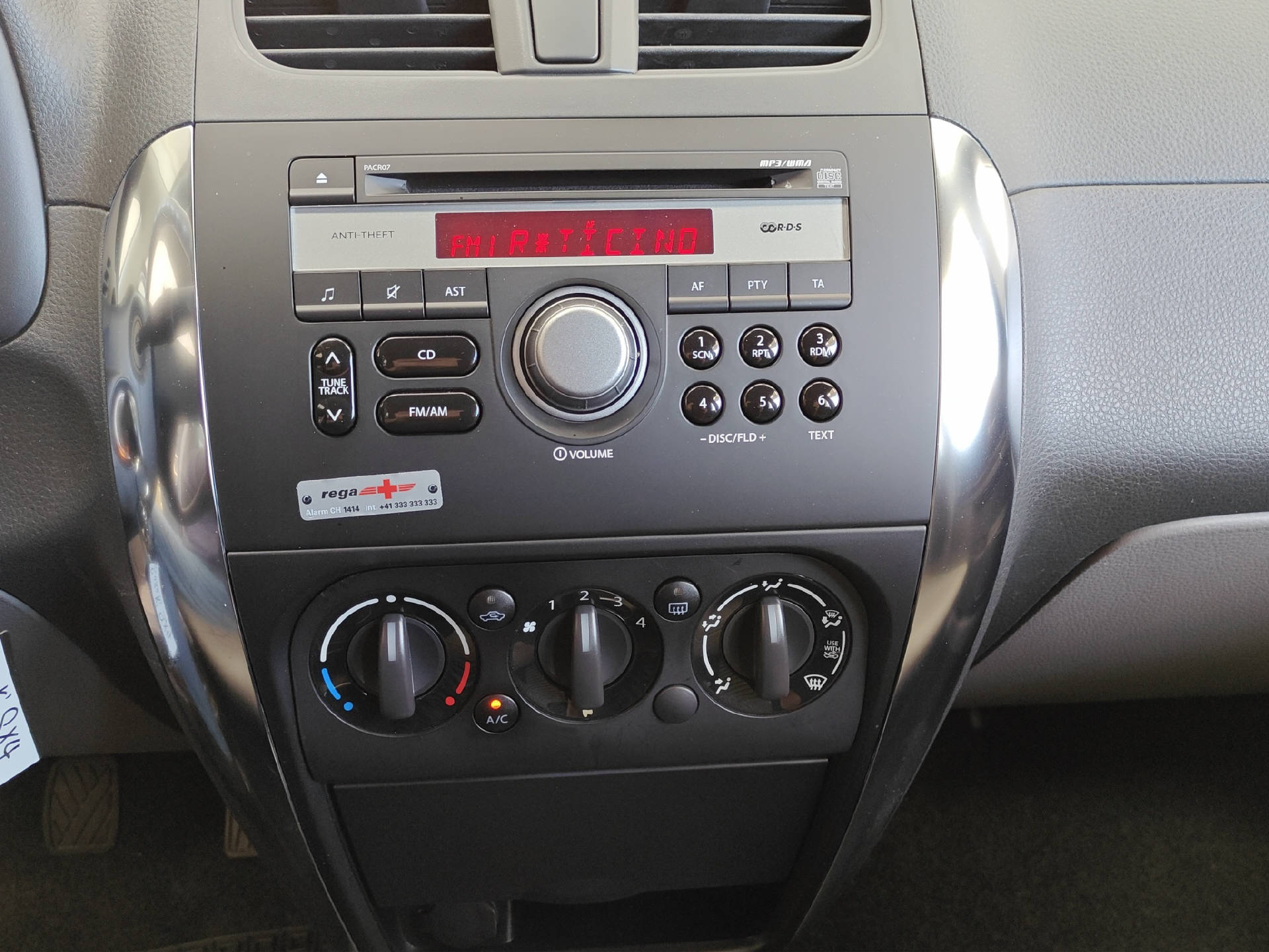 SUZUKI SX4 1.6 16V GL Streetline-image-13
