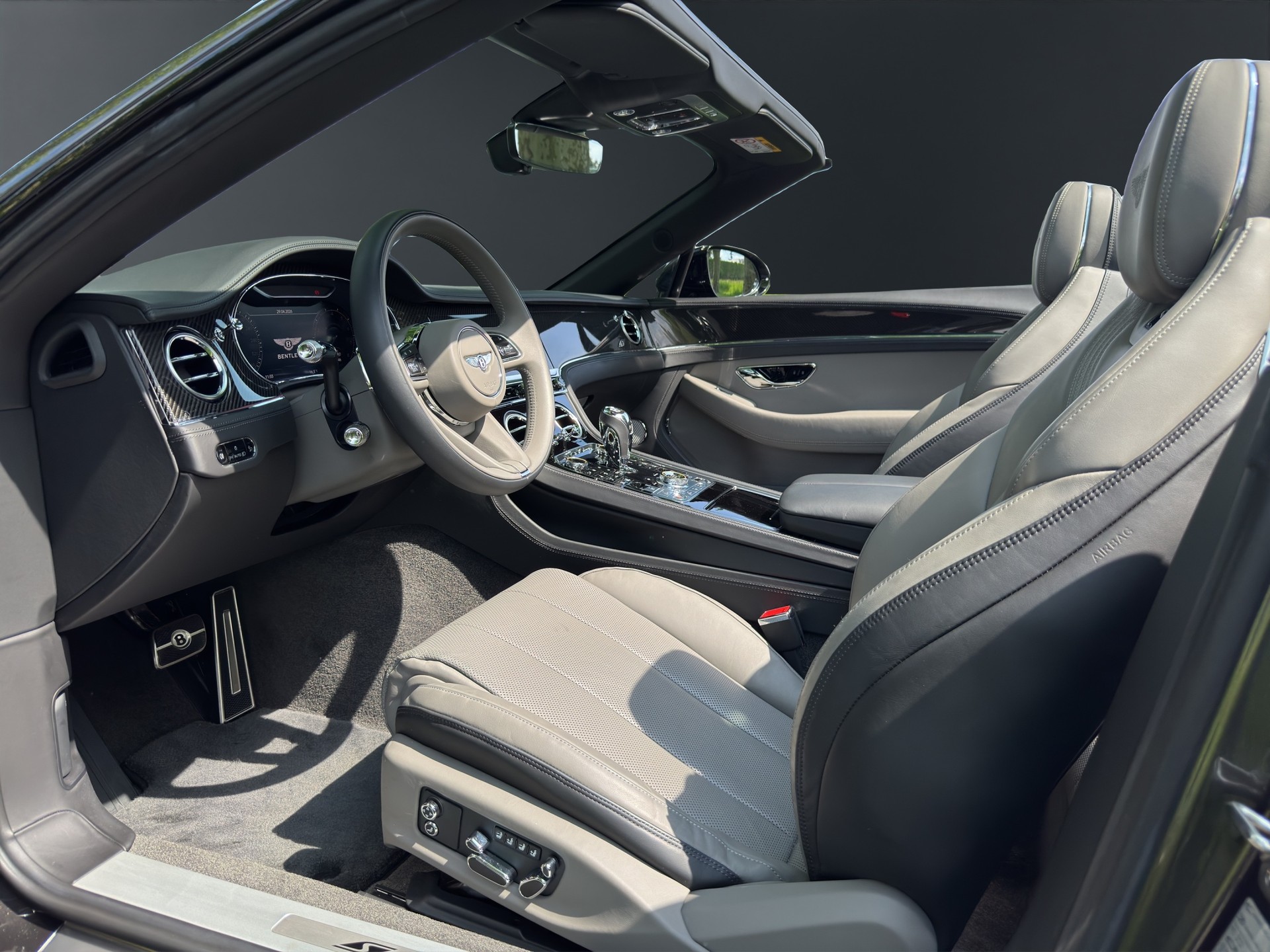BENTLEY Continental GTC S 4.0 V8-image-8
