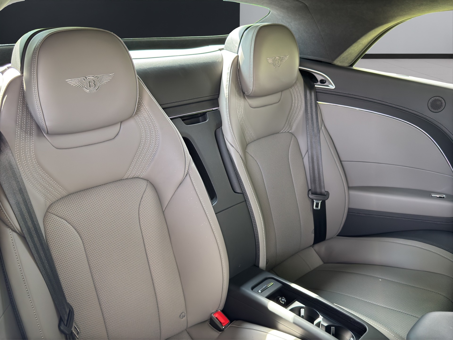 BENTLEY Continental GTC S 4.0 V8-image-14