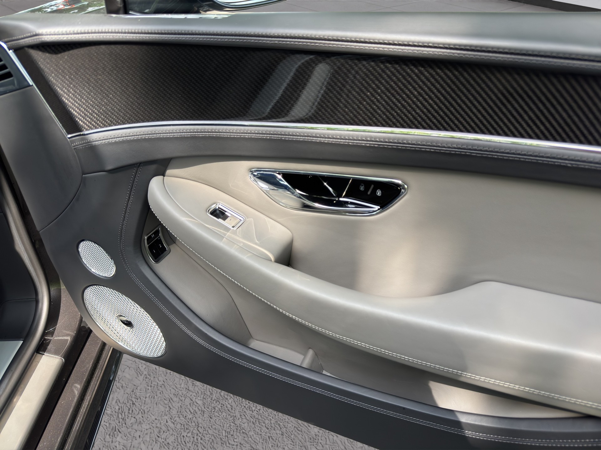 BENTLEY Continental GTC S 4.0 V8-image-22