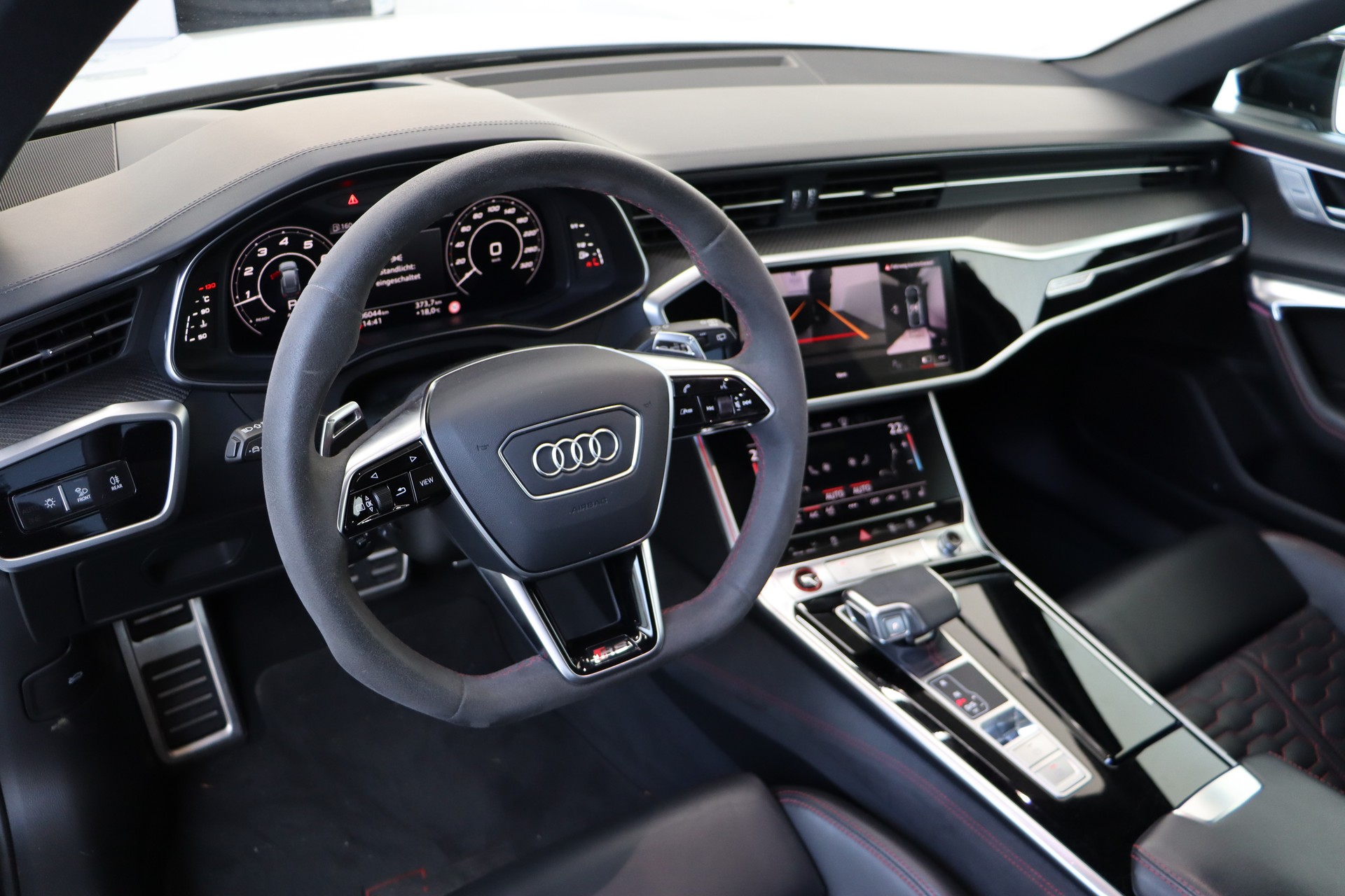 AUDI RS6 Avant 4.0 TFSI V8 quattro **CH-FZ**-image-10
