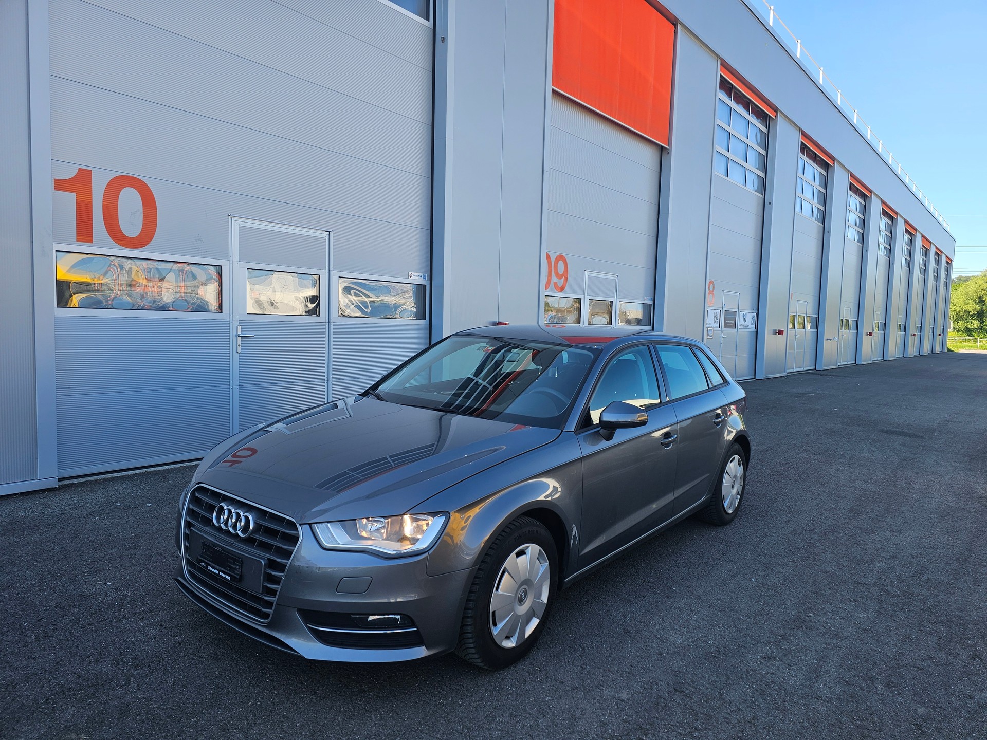 AUDI A3 Sportback 1.6 TDI Attraction-image-0