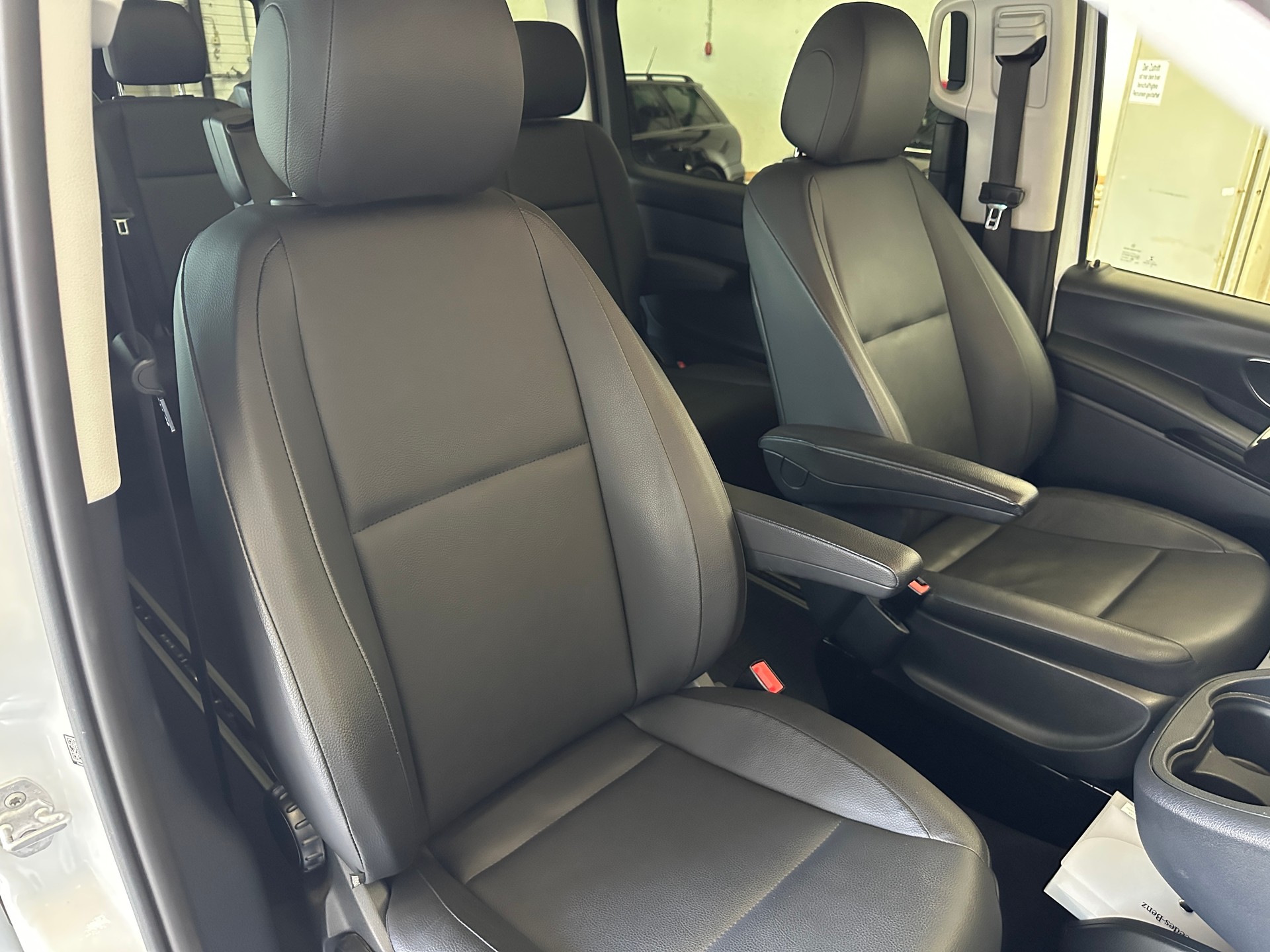 MERCEDES-BENZ Vito 124 CDI Tourer 9G-Tronic 7-SITZER-image-10