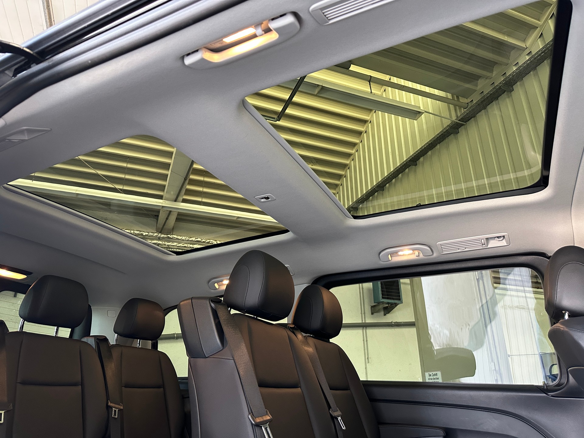 MERCEDES-BENZ Vito 124 CDI Tourer 9G-Tronic 7-SITZER-image-6