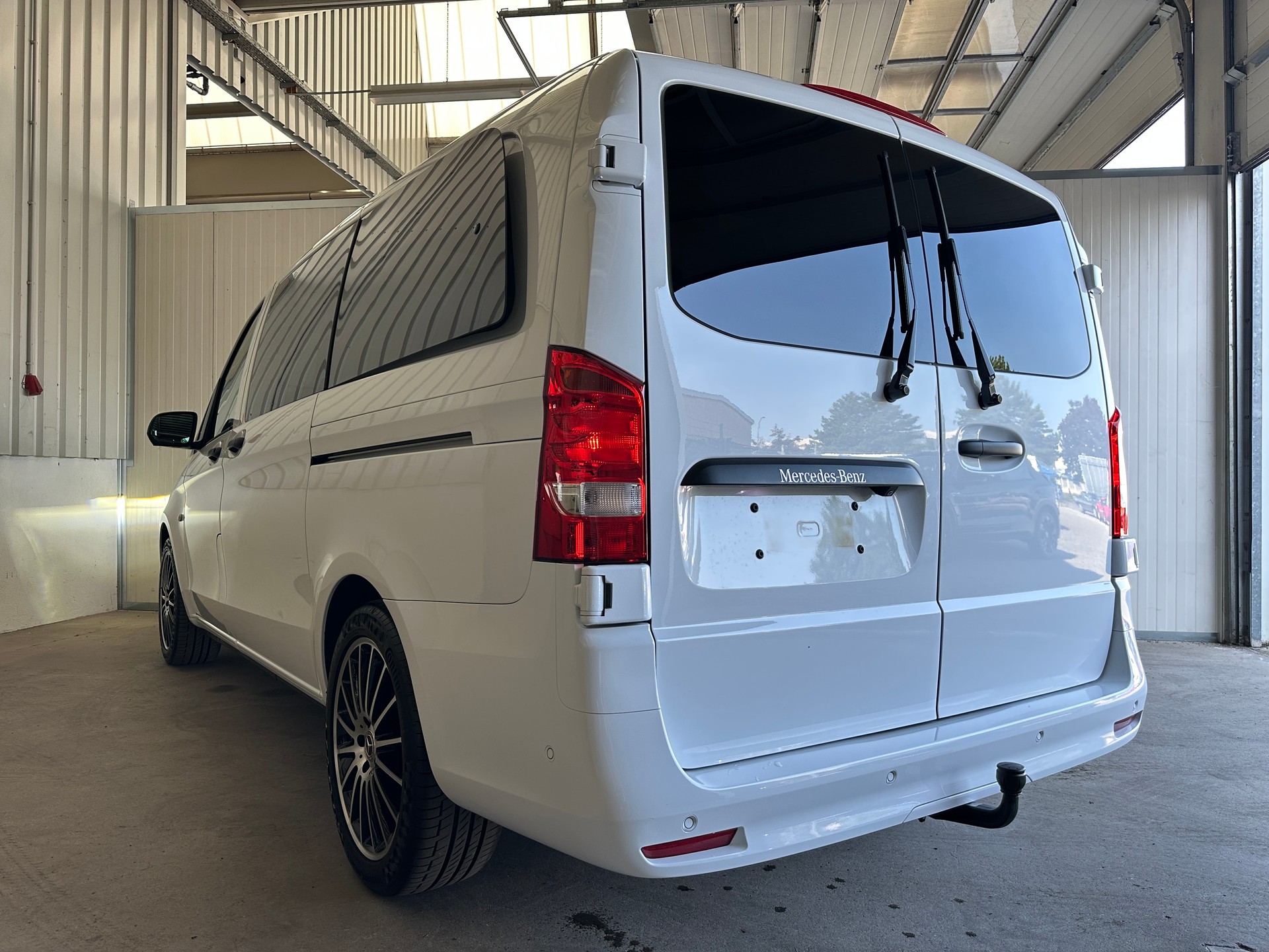 MERCEDES-BENZ Vito 124 CDI Tourer 9G-Tronic 7-SITZER-image-14
