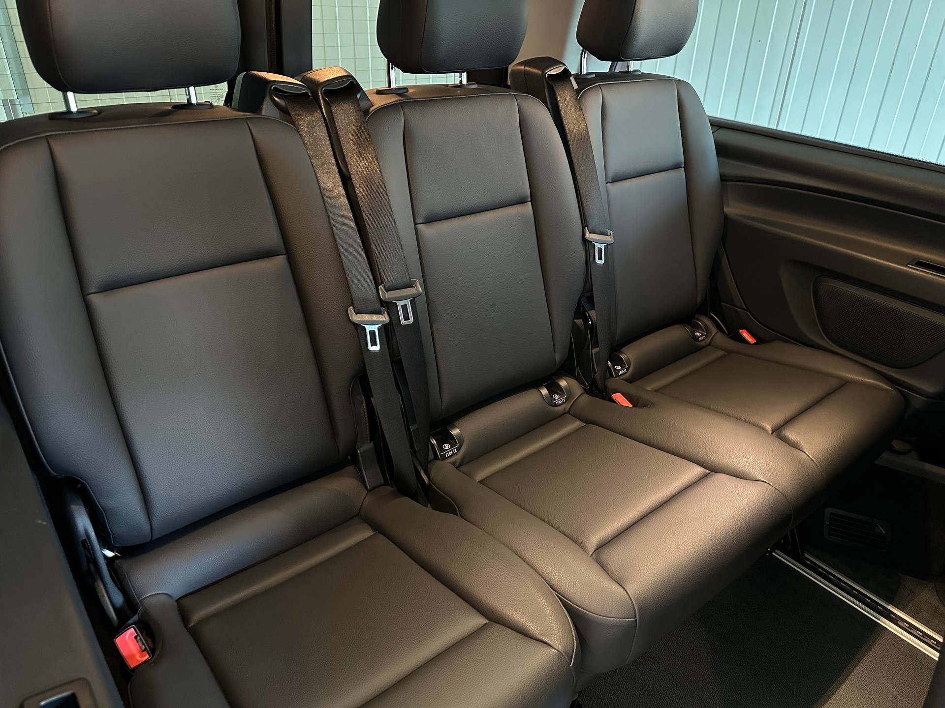 MERCEDES-BENZ Vito 124 CDI Tourer 9G-Tronic 7-SITZER-image-5