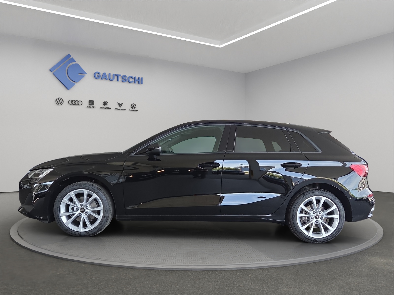 AUDI A3 Sportback 35 TFSI S line Attraction S-tronic-image-1
