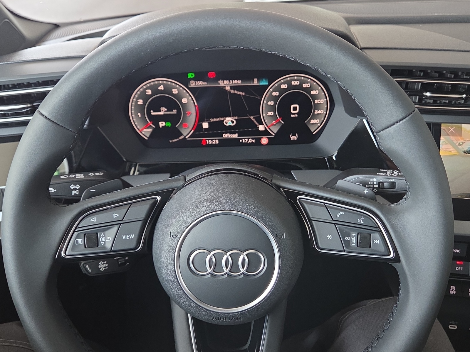 AUDI A3 Sportback 35 TFSI S line Attraction S-tronic-image-9