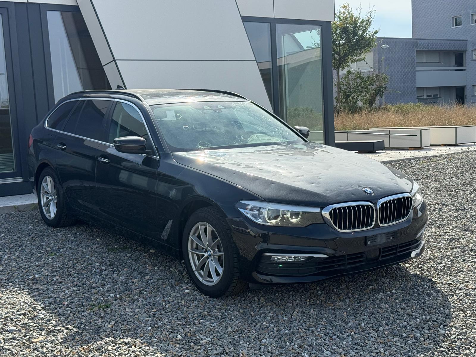 BMW 530i xDrive Touring Steptronic *HAGELSCHADEN* Jetzt nur noch CHF 10'900.- statt CHF 16'900.-*-image-5