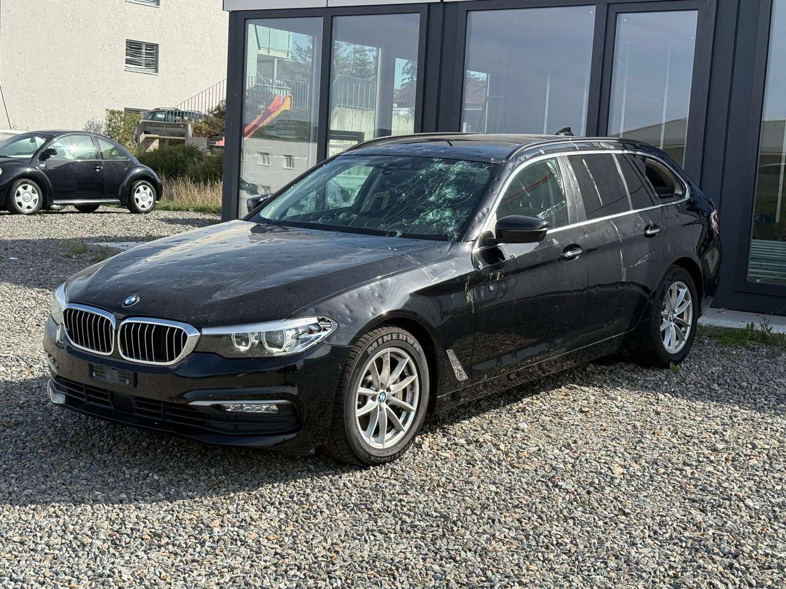 BMW 530i xDrive Touring Steptronic *HAGELSCHADEN* Jetzt nur noch CHF 10'900.- statt CHF 16'900.-*-image-4