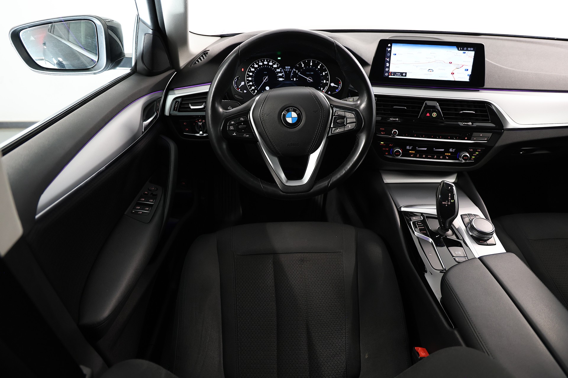 BMW 530i xDrive Touring Steptronic-image-8