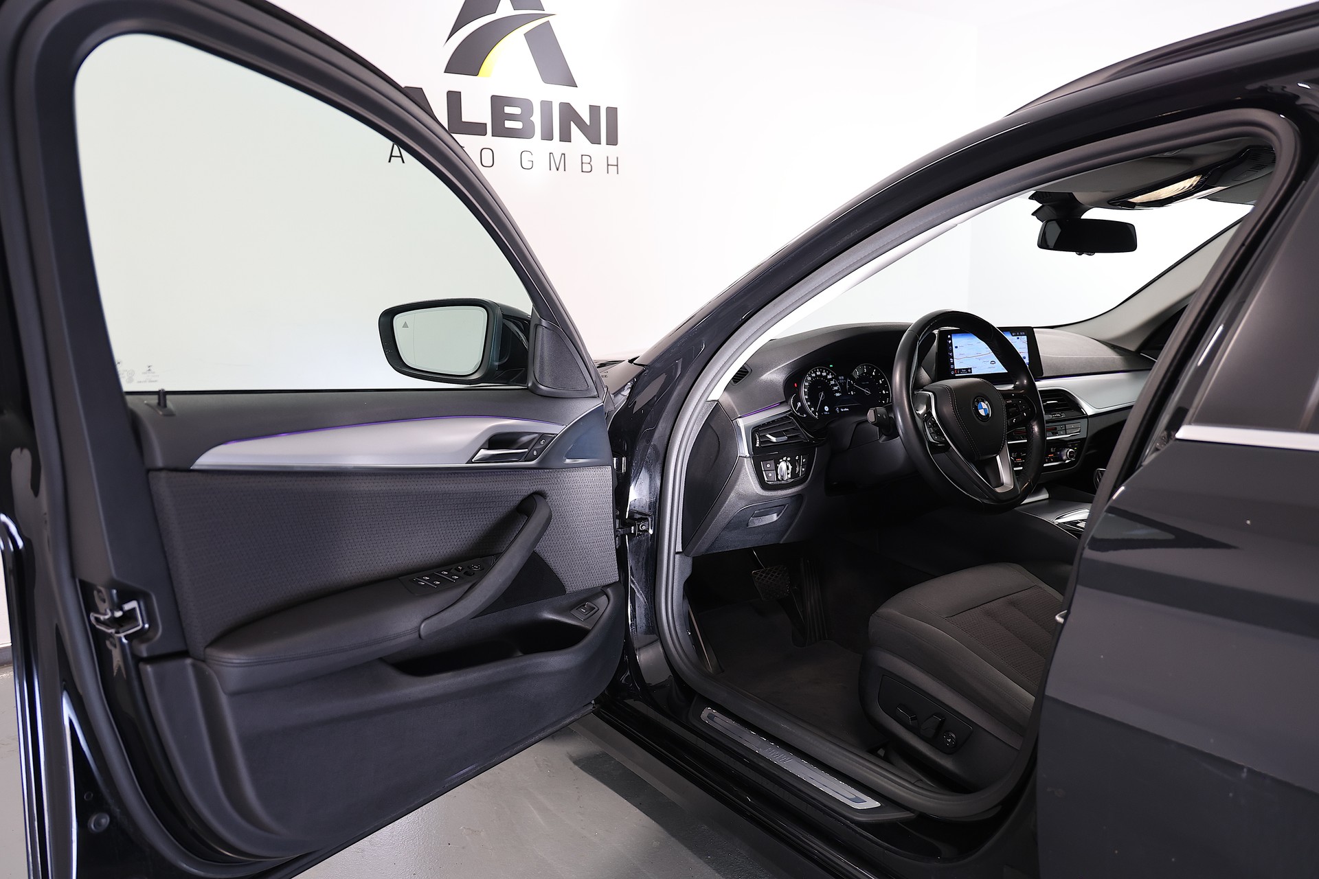 BMW 530i xDrive Touring Steptronic-image-4