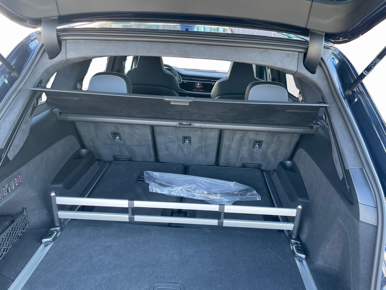AUDI SQ7 TFSI quattro tiptronic-image-13