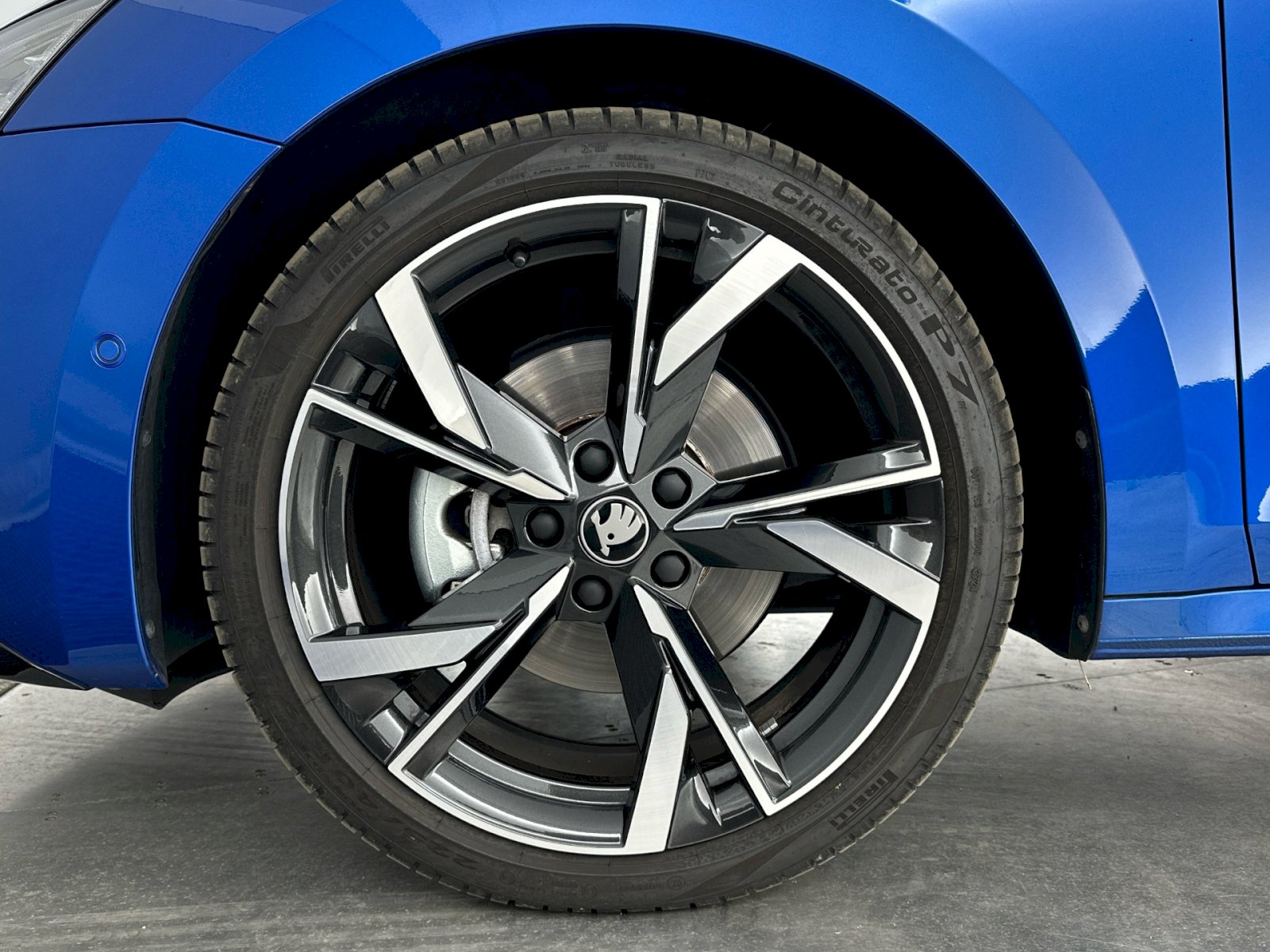 SKODA Octavia Combi 1.5 TSI mHEV DSG SportLine 150PS *FACELIFT *ELEKTR. AHK *RACE BLUE *BLACK PACKAGE *5 Jahre WERKS-GARANTIE!-image-9