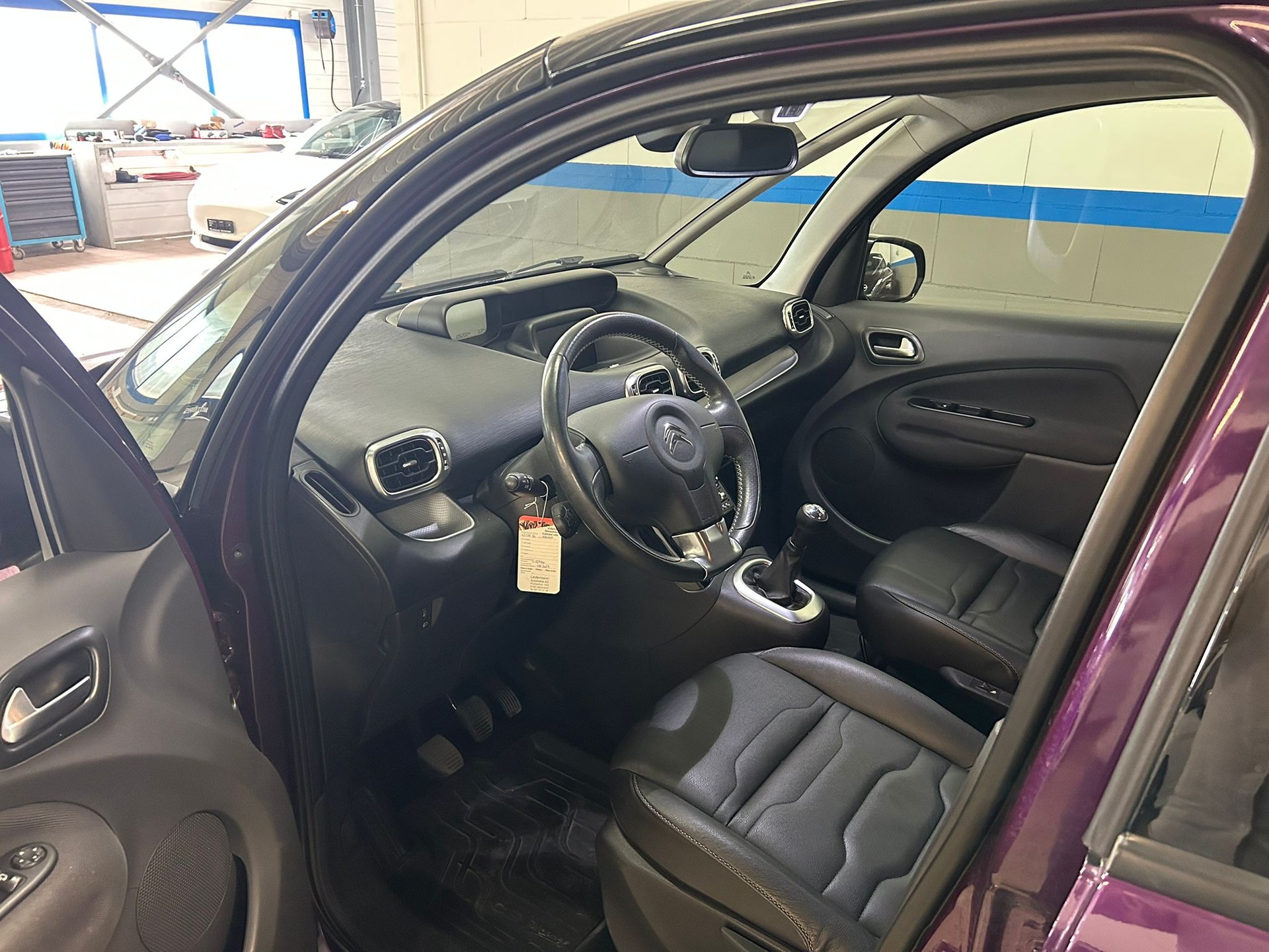 CITROEN C3 Picasso 1.6 BlueHDi Exclusive-image-8