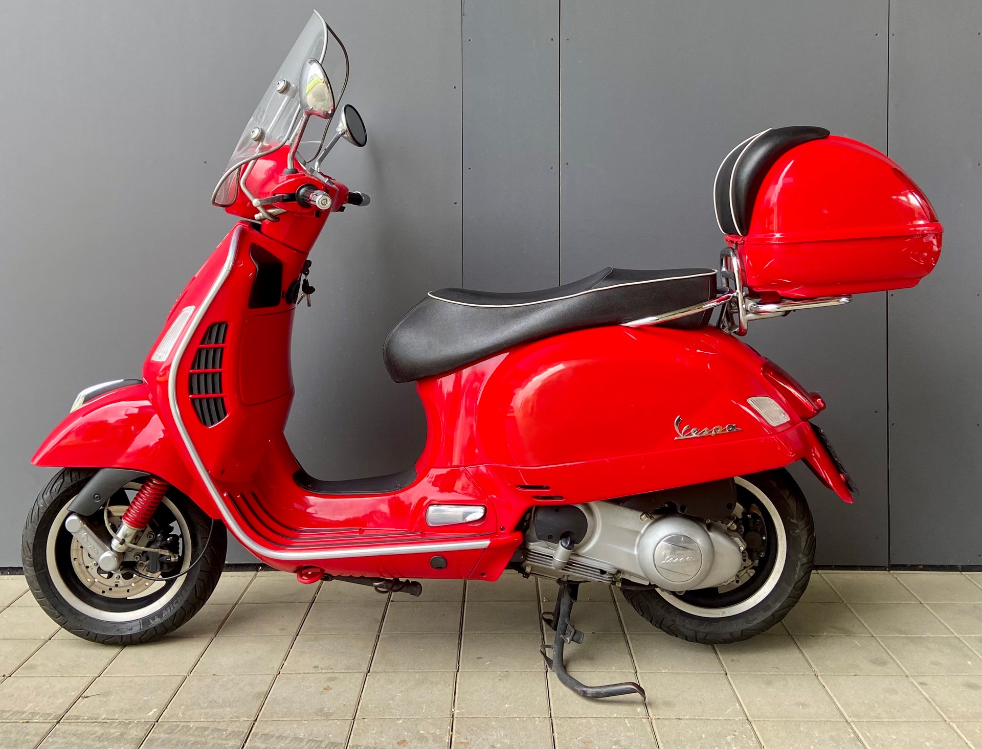 PIAGGIO Vespa GTS Super 300 i.e-image-5