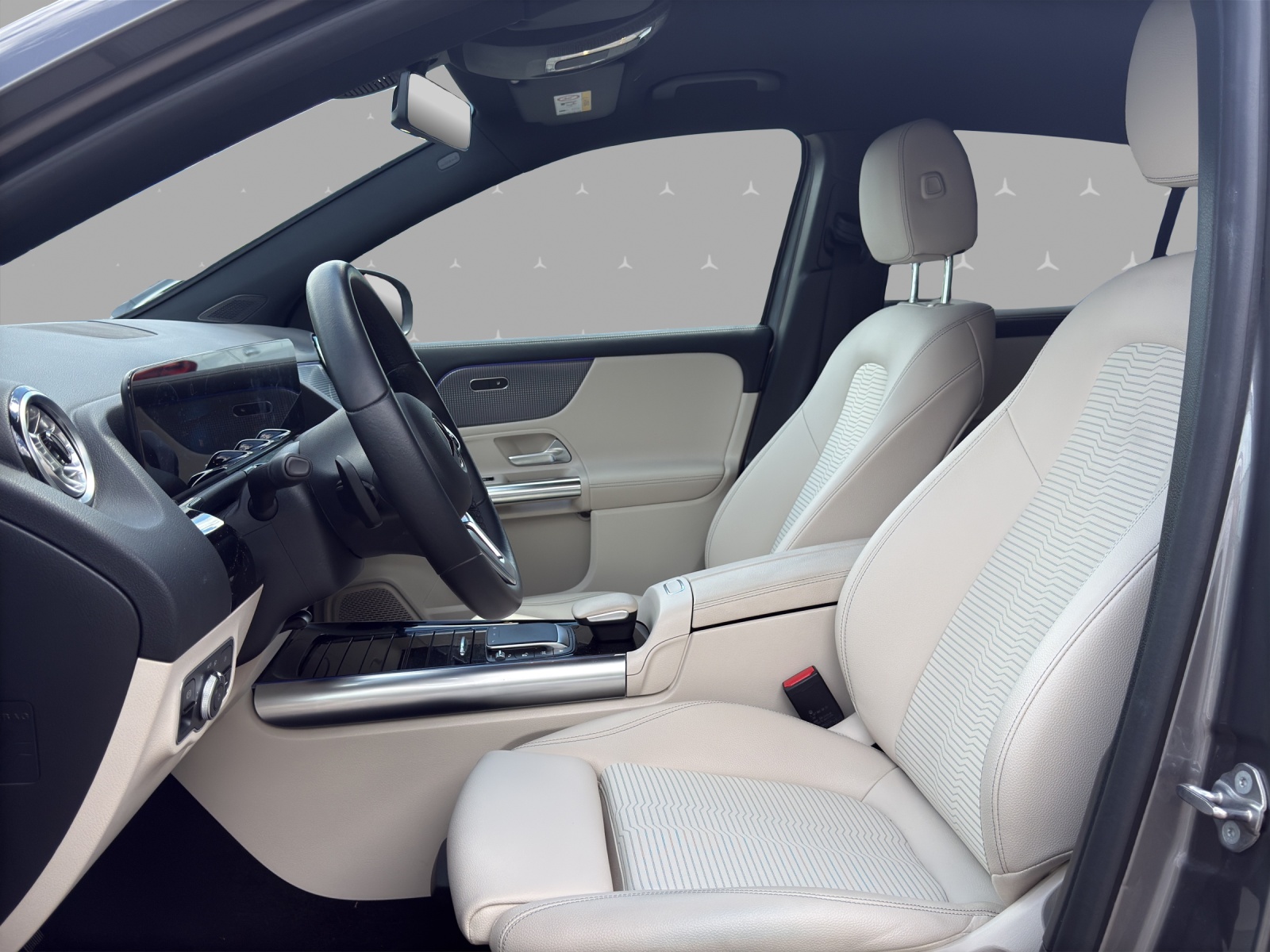 MERCEDES-BENZ GLA 250e Progressive 8G-DCT-image-7