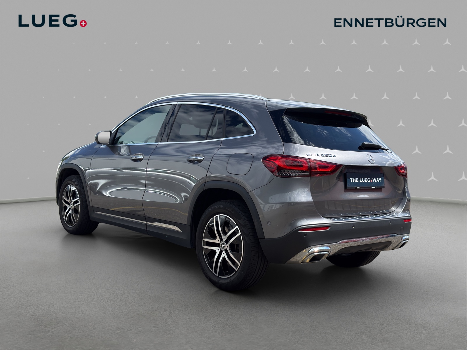 MERCEDES-BENZ GLA 250e Progressive 8G-DCT-image-2