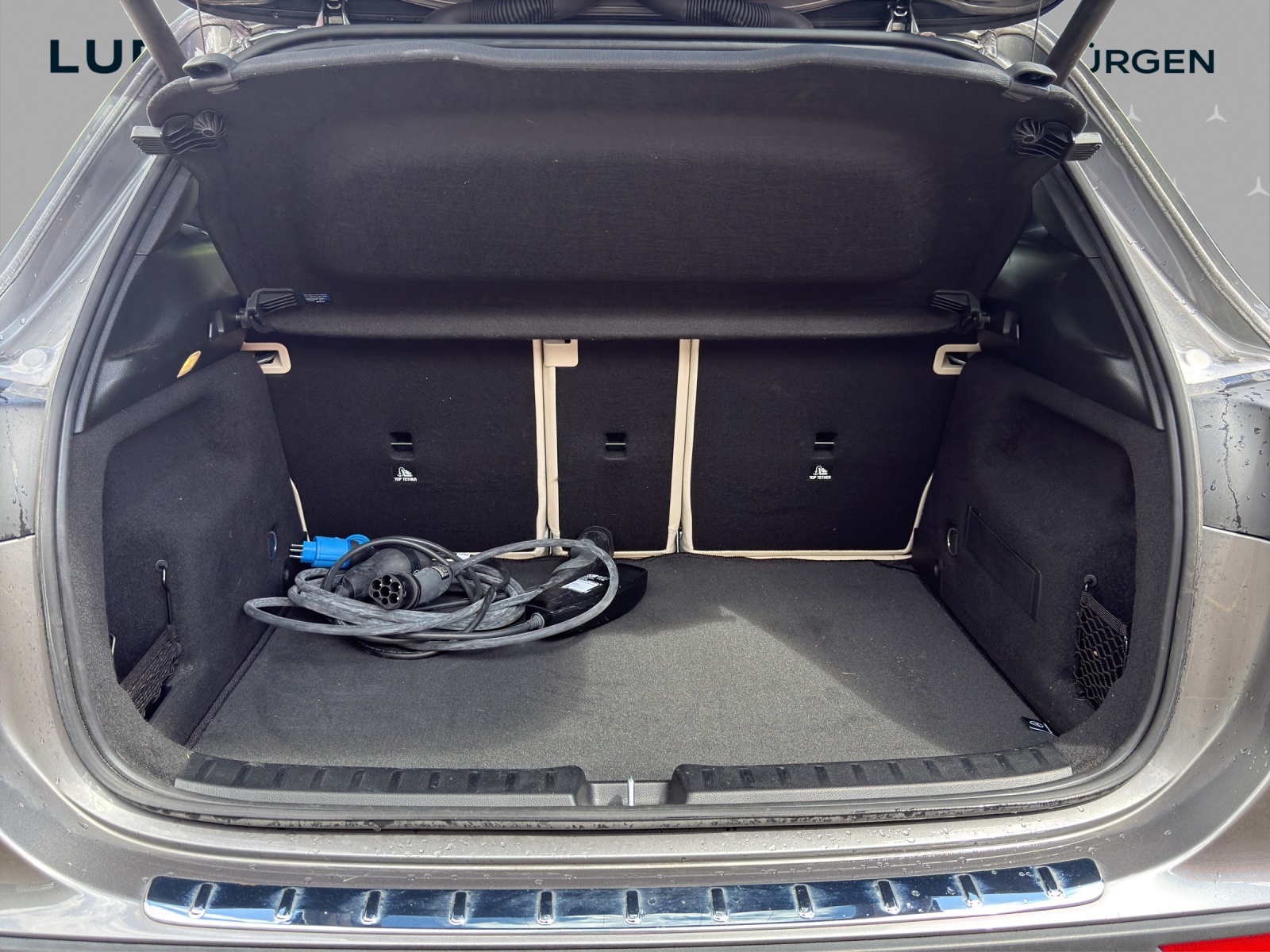 MERCEDES-BENZ GLA 250e Progressive 8G-DCT-image-13