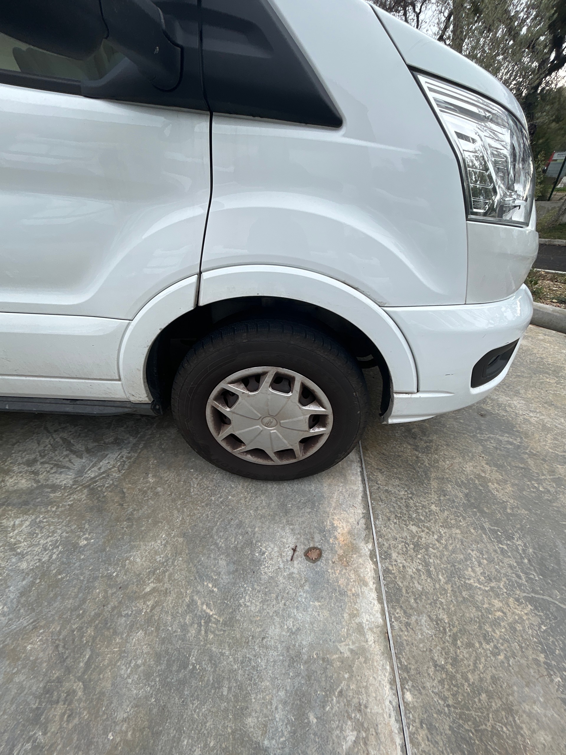 FORD 2023 Ford Transit Etrusco | Schaltgetriebe | Voll ausgestattet-image-8